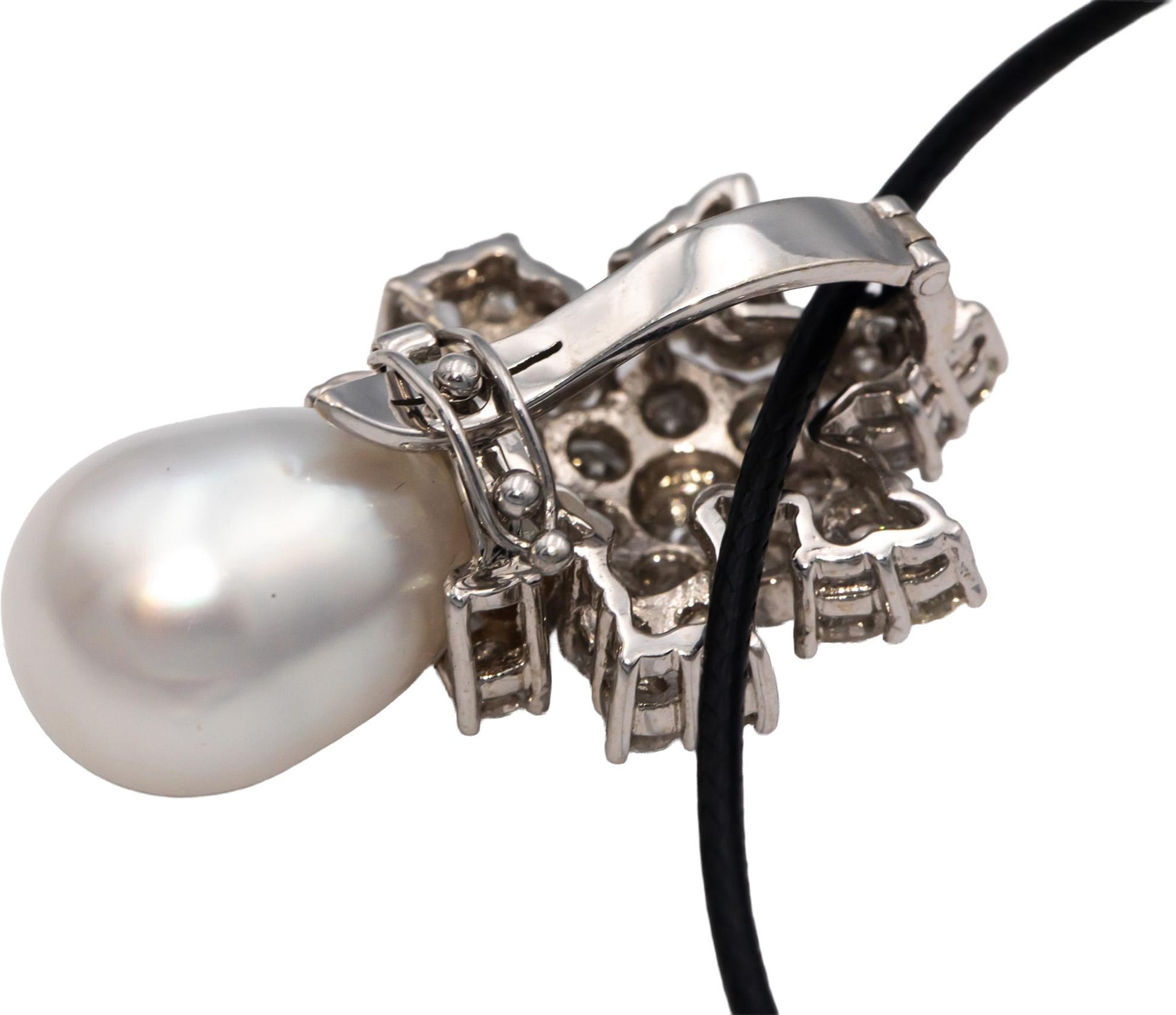 CGL 18k White Gold VS Round Diamond & 16.3 x 2.74mm Pearl Pendant 4.80CT