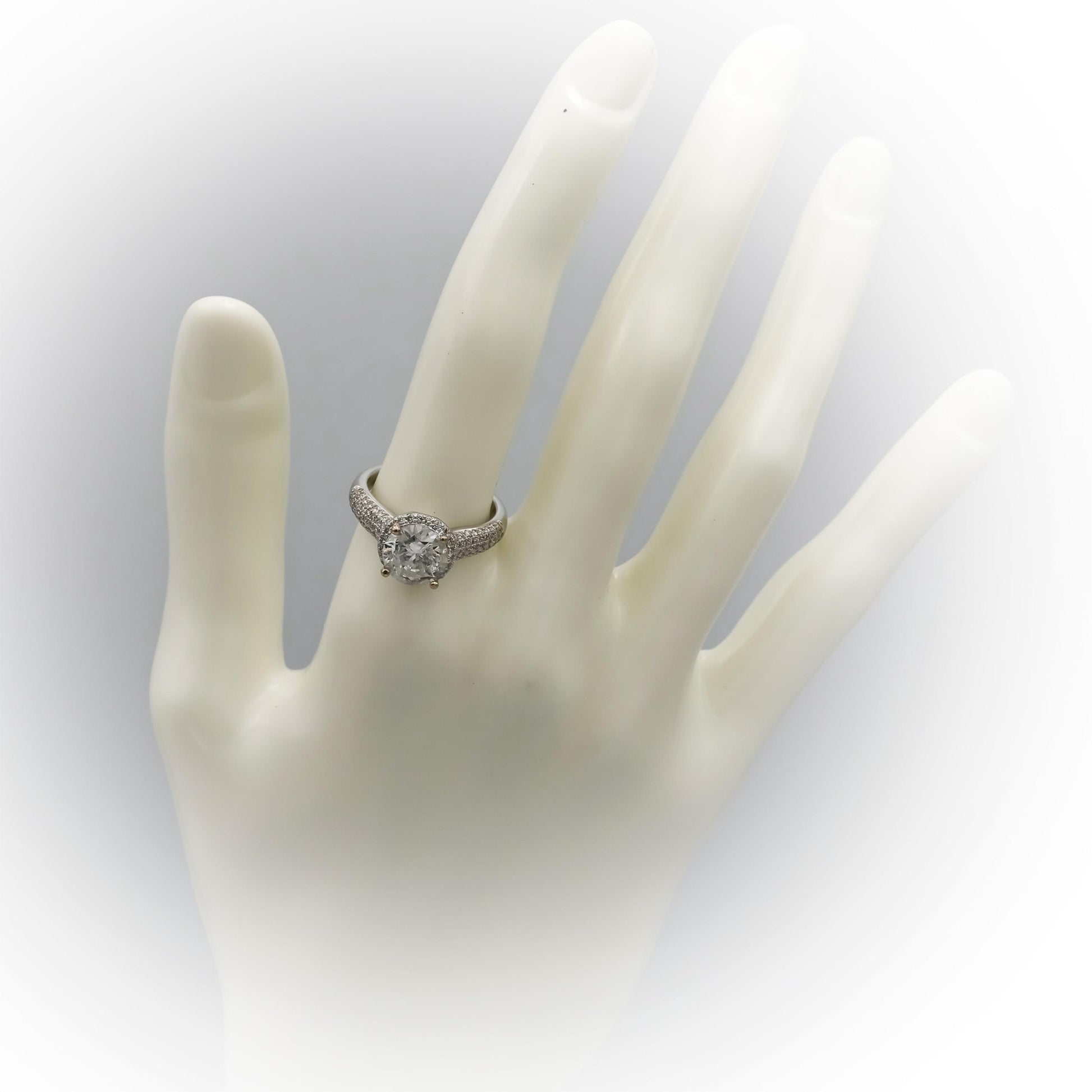 18k White Gold Round Diamond Engagement Ring 2.75CT w/ 2.25CT Center Size 6.75