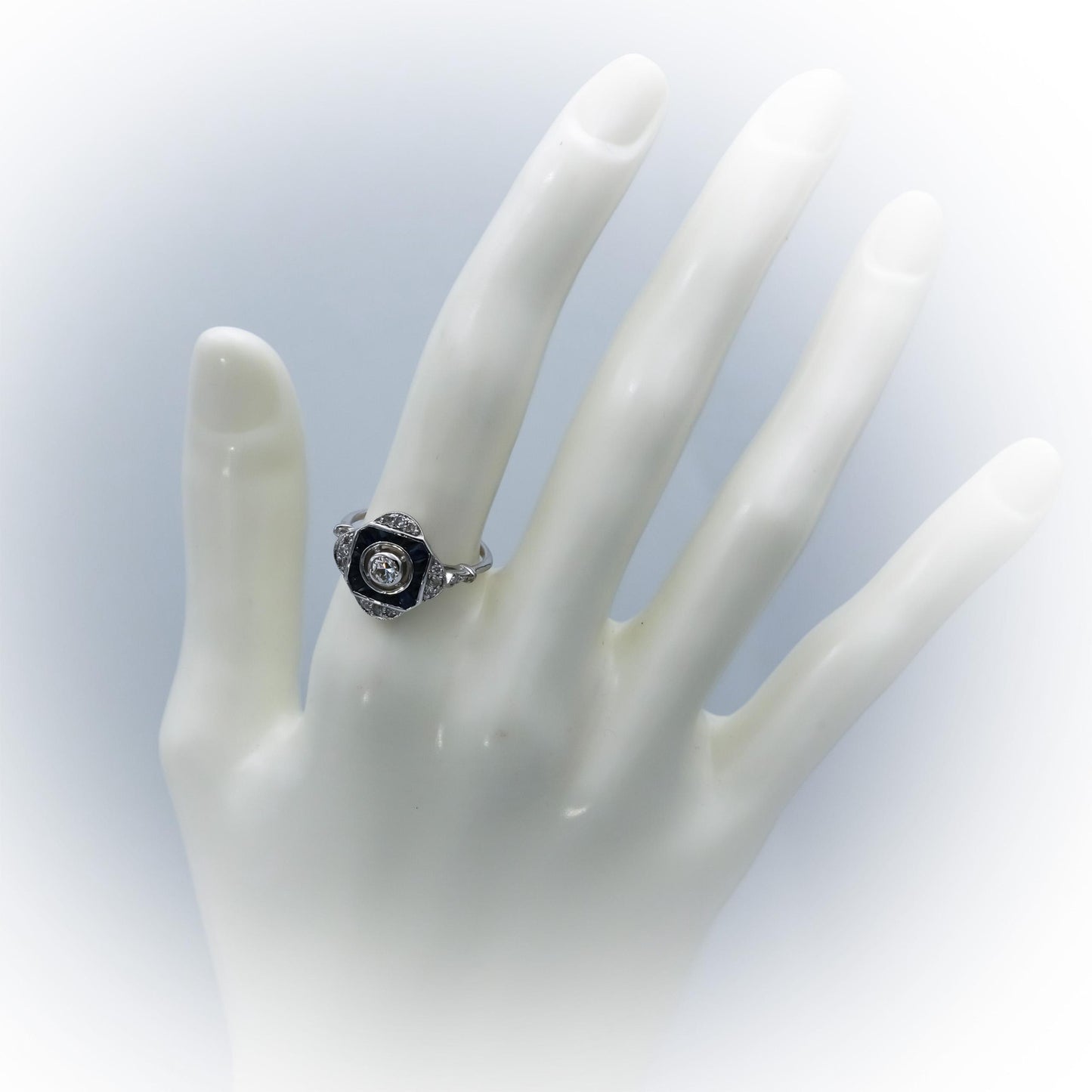 Antique 18k White Gold Diamond and Sapphire Ring 0.25CT Size 7