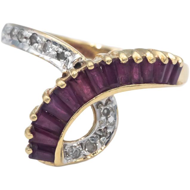 14k Yellow Gold 1.05CT Round Diamond and Baguette Ruby Ring Size 6.25