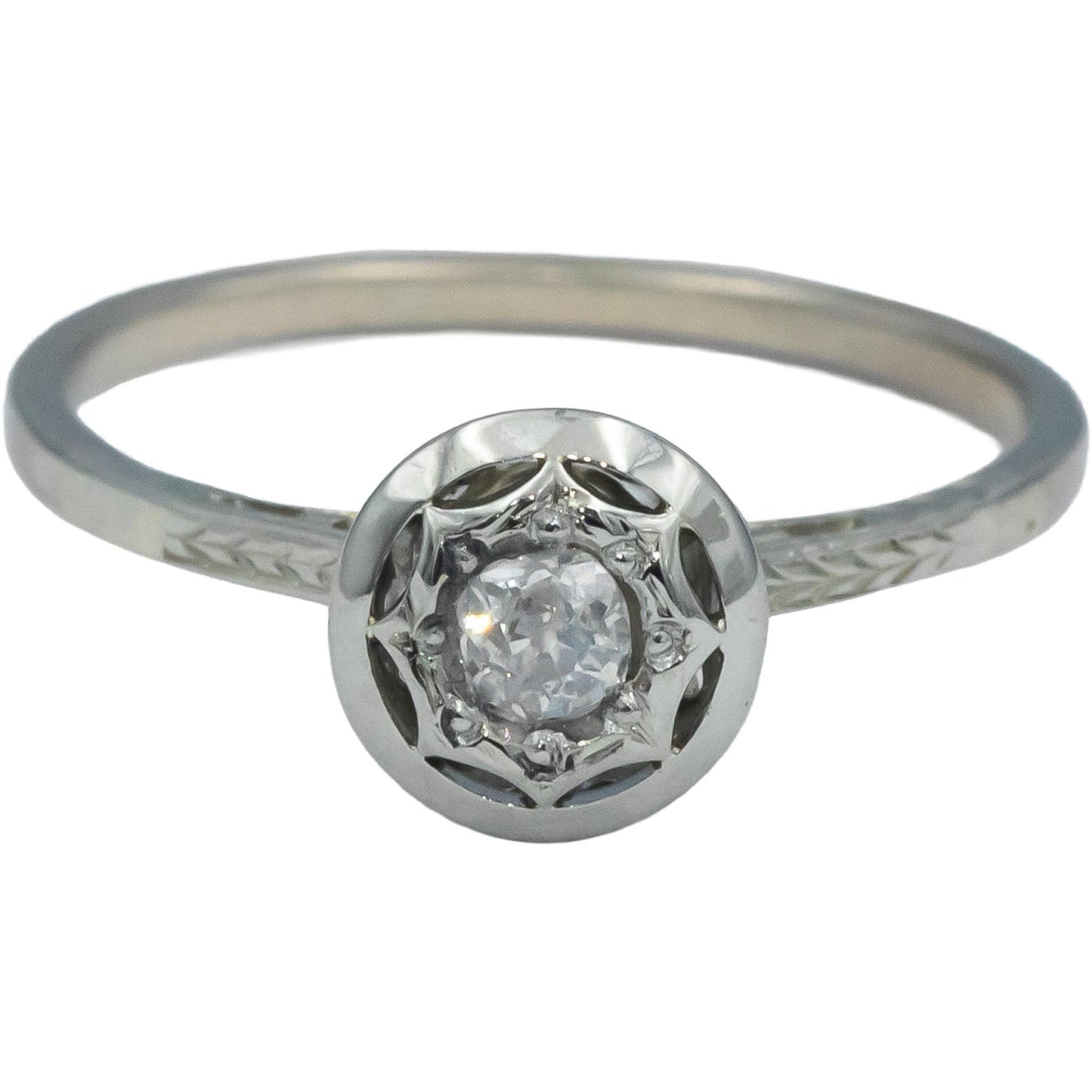 Vintage Antique 18k White Gold Round Diamond Solitaire Ring 0.16CT Size 7.25