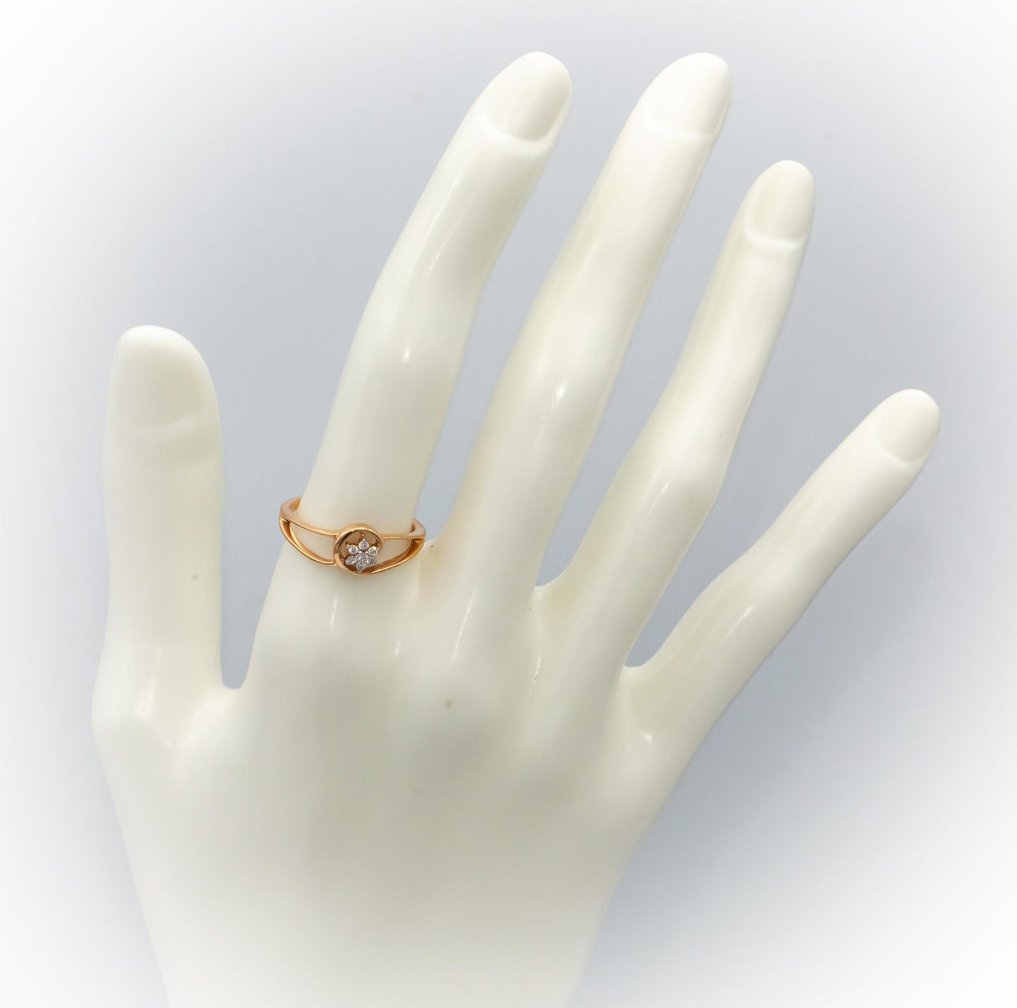 18k Rose Gold Round Diamond Cluster Flower Ring 0.07CT Size 6.25