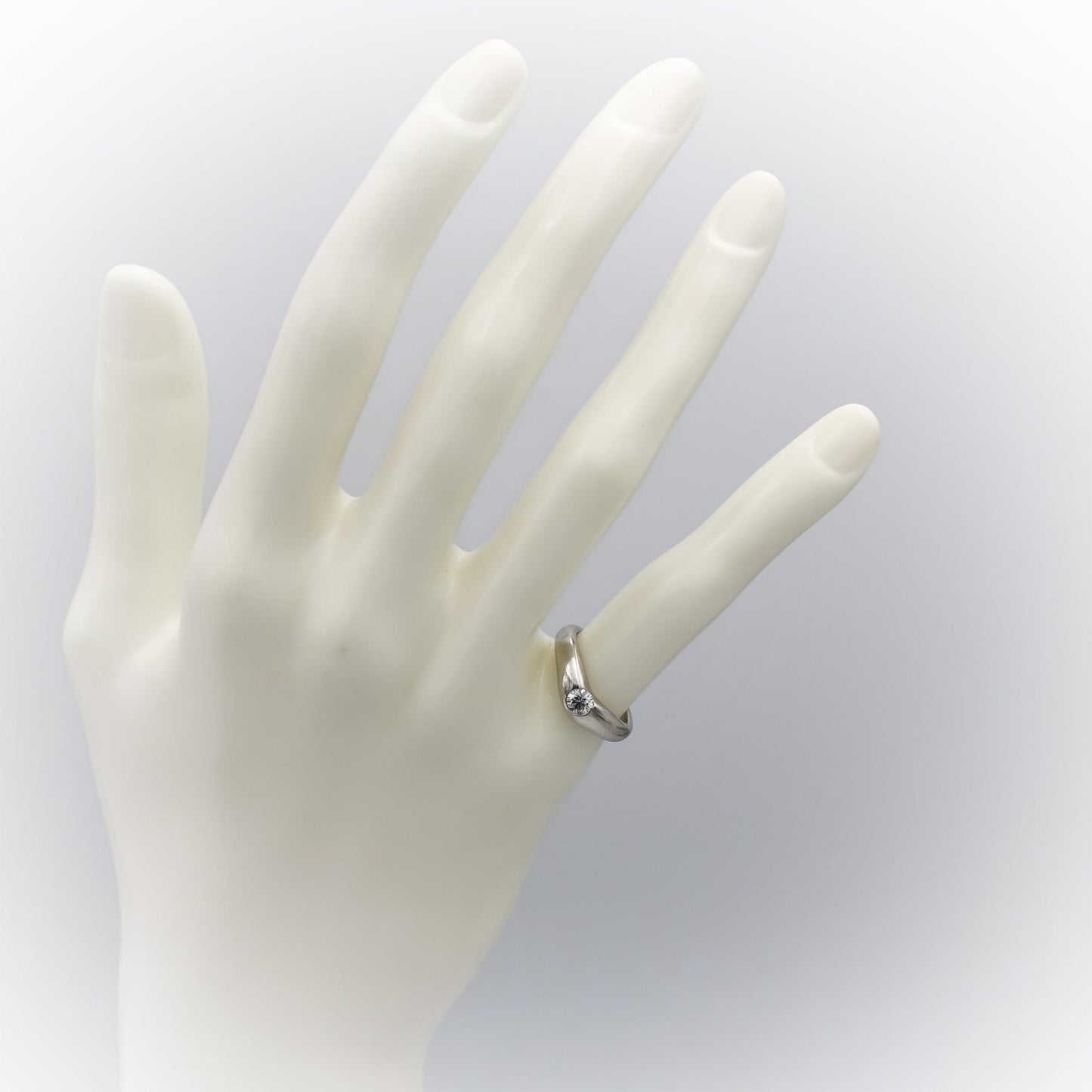 TIFFANY & CO. Platinum Peretti VS Round Diamond Ring 0.25CT Size 3.5
