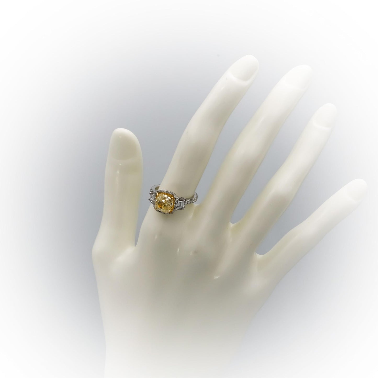 GIA 18k White Gold SI1/S-T Yellow Diamond Engagement Ring 4.02CT w/ 3.02CT Cent.