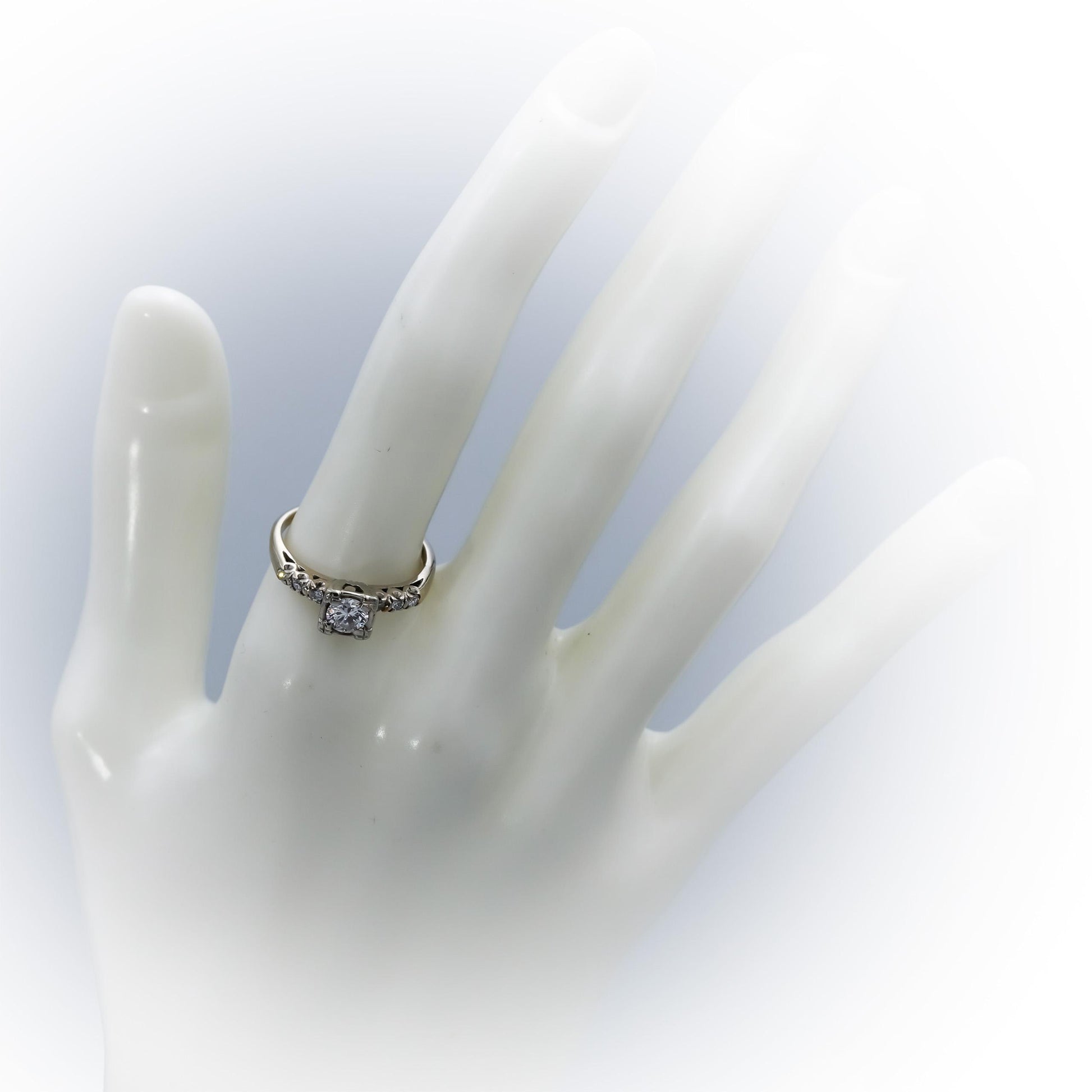 Antique 14k White Gold VS Diamond Ring 0.50CT w/ 0.42CT Center Size 7.25