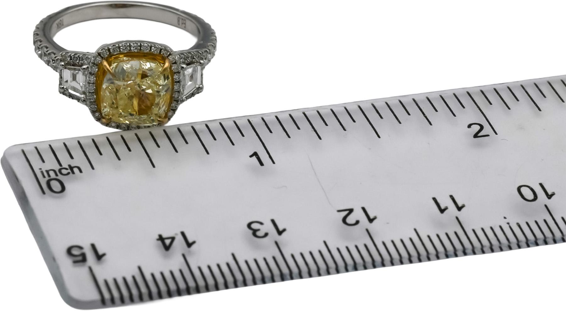 GIA 18k White Gold SI1/S-T Yellow Diamond Engagement Ring 4.02CT w/ 3.02CT Cent.