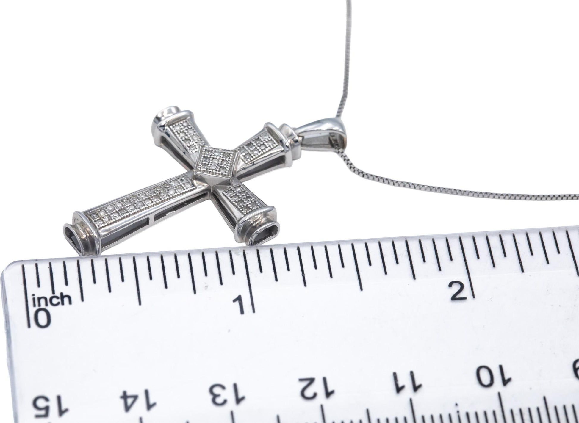 14k White Gold Round Diamond Cross Crucifix Pendant Necklace 0.15CT