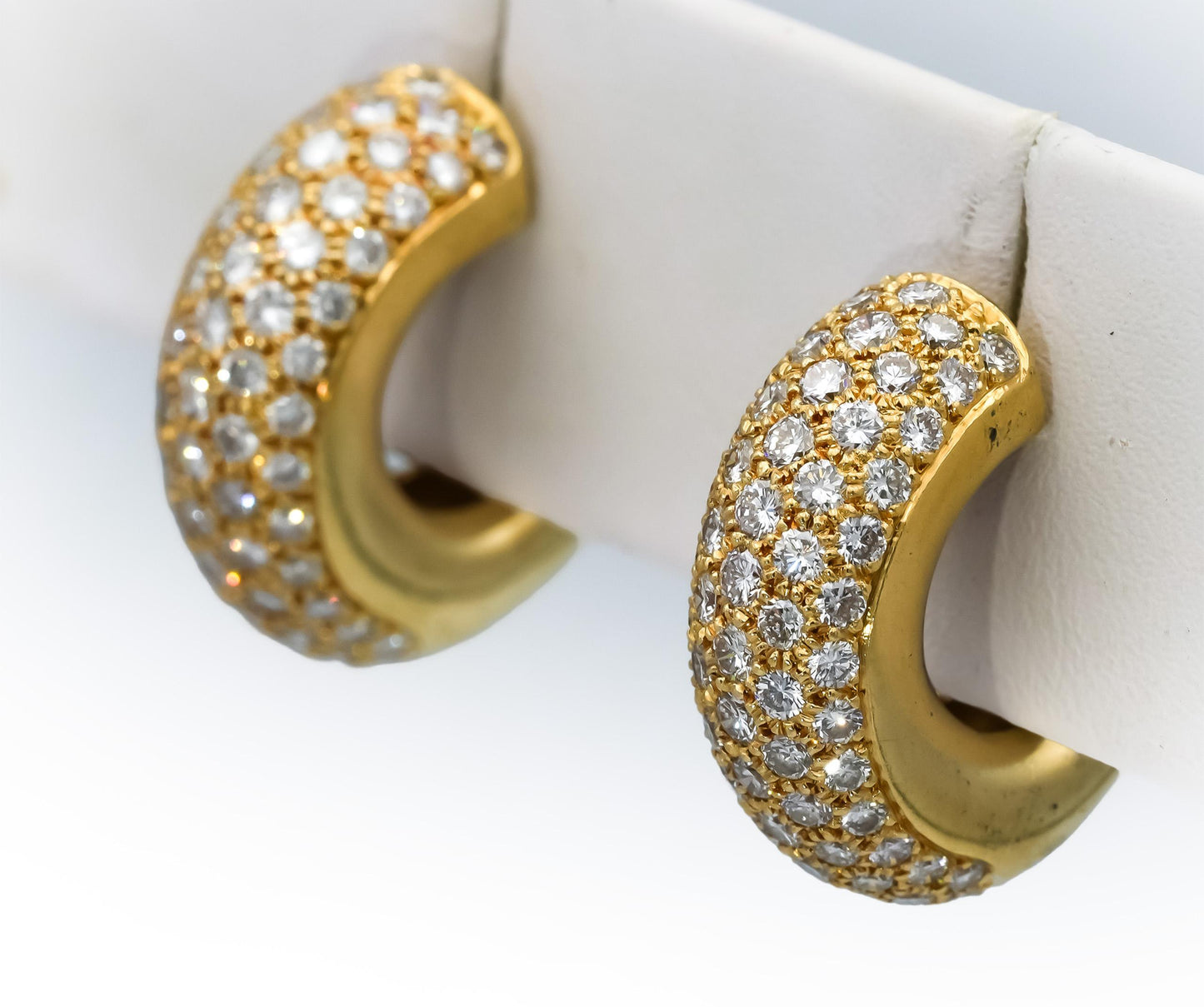 18k Yellow Gold VS Round Diamond Half Hoop Curved Cluster Earrings 2.50CT