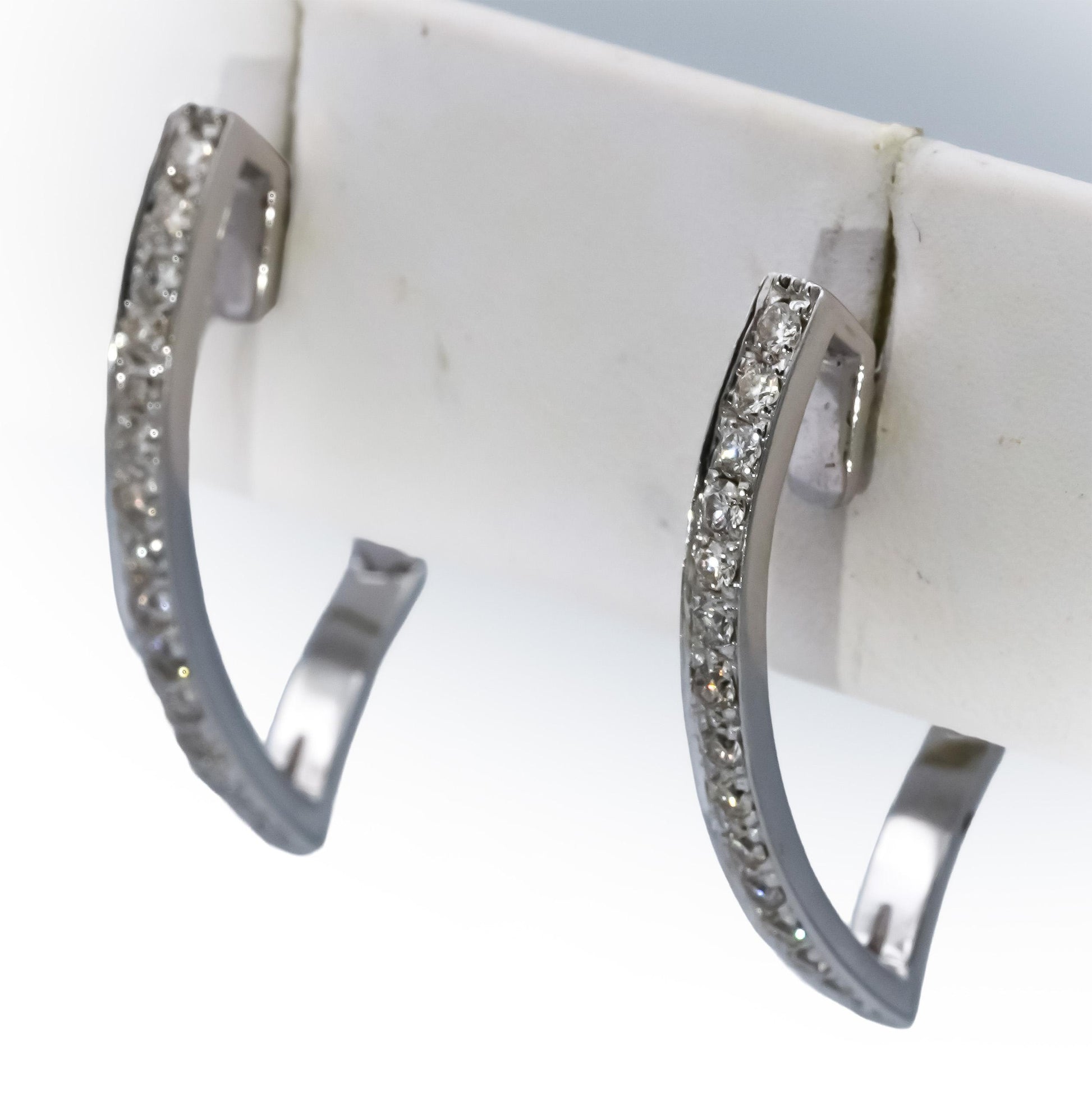 14k White Gold VS Round Diamond Abstract Hoop Earrings 0.70CT