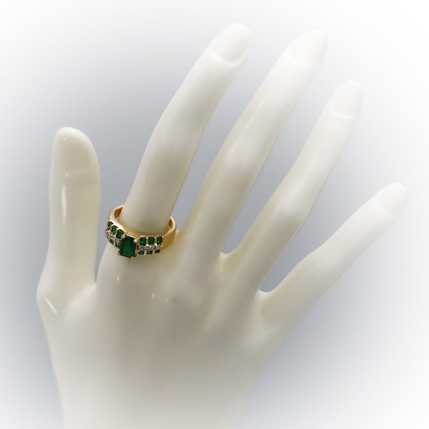 14k Yellow Gold Diamond and Emerald Cocktail Ring 1.72CT Size 8