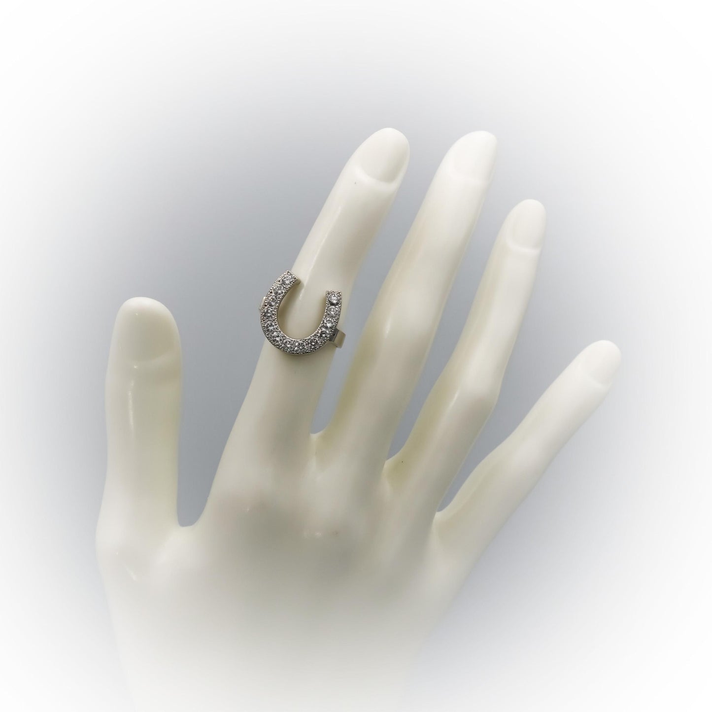 14k White Gold Round Diamond Horse Shoe Ring 0.75CT Size 4.75