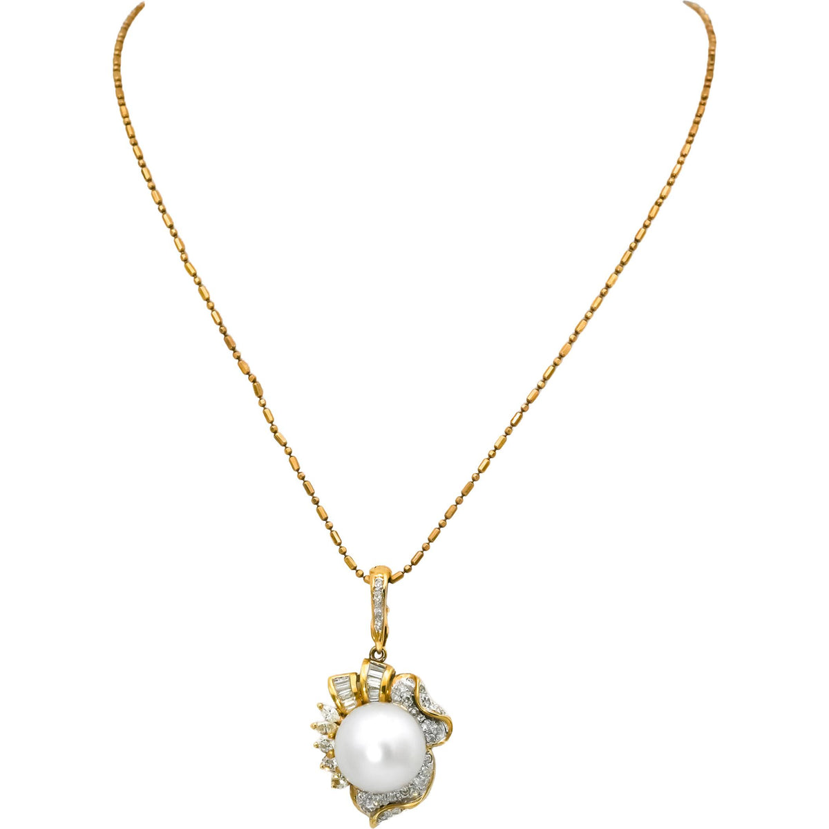 18k Yellow Gold VS Diamond and 12.5mm Pearl Pendant Necklace 0.75CT