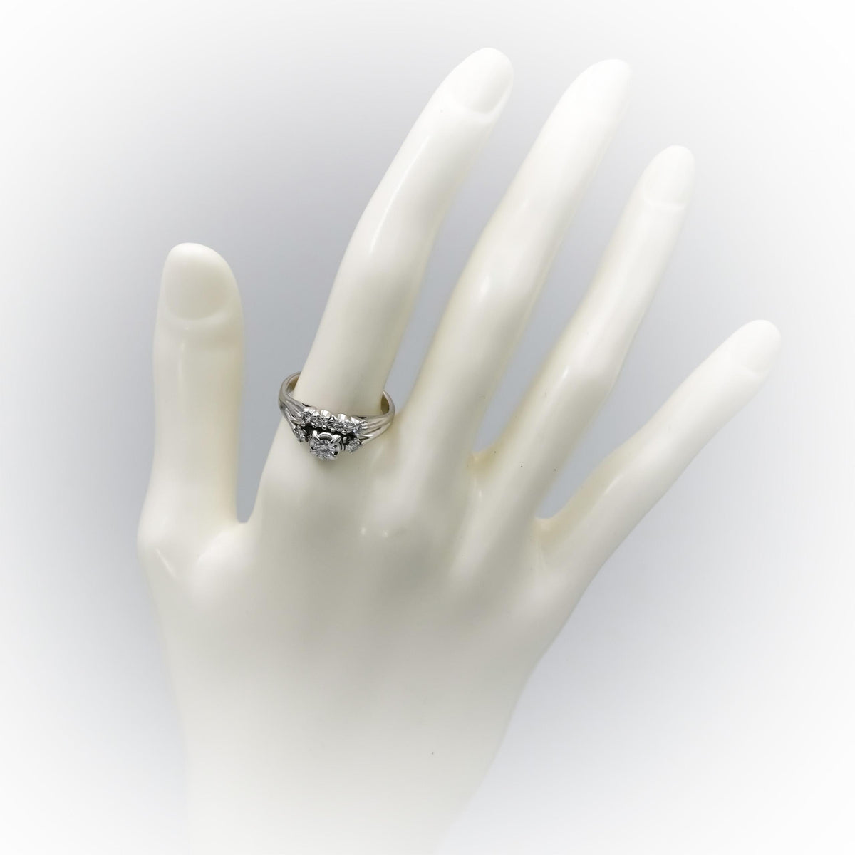 Vintage Antique 14k White Gold Diamond Ring 0.50CT w/ 0.25CT Center Size 8
