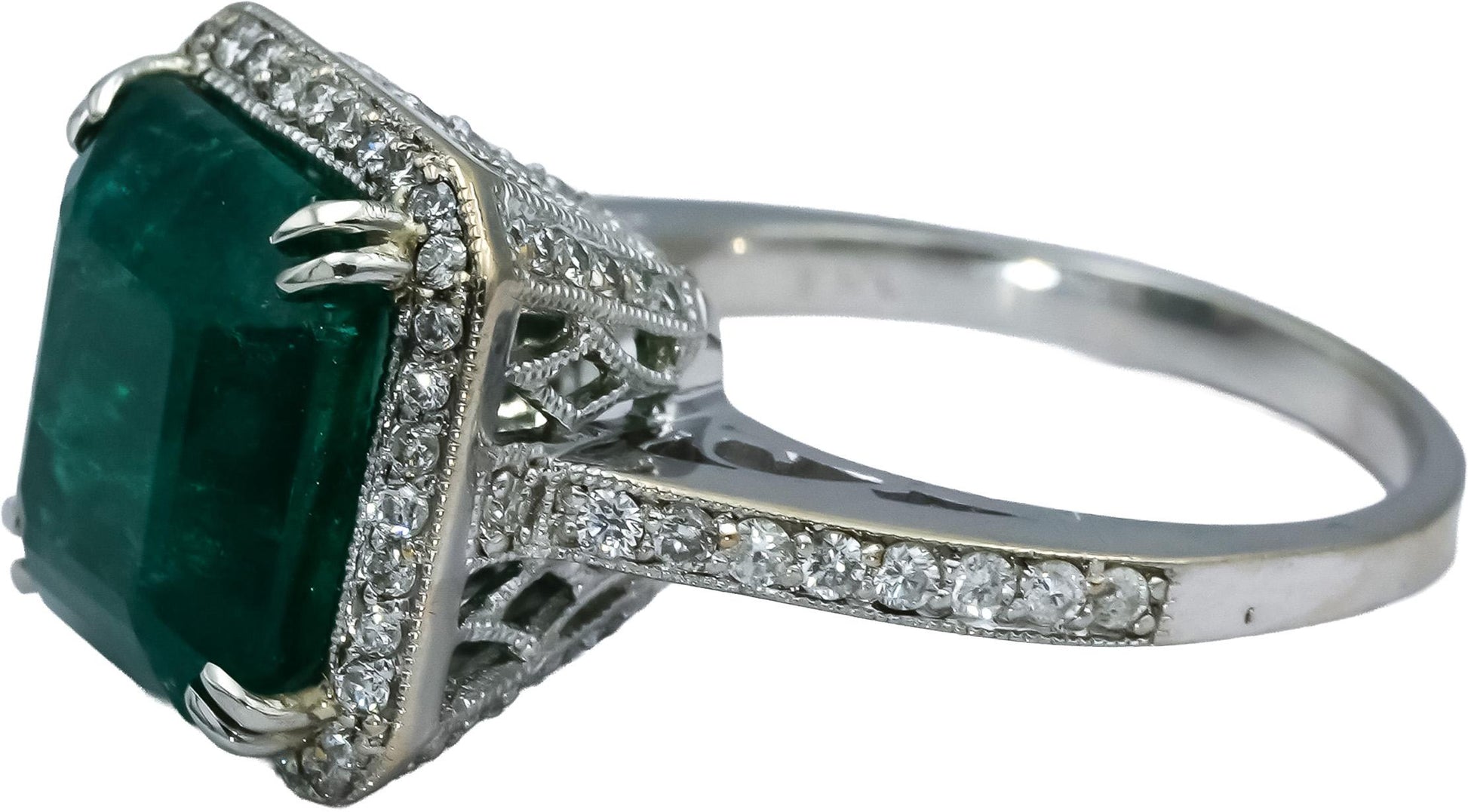18k White Gold Emerald and Diamond Cocktail Ring 7.88CTW Size 6.25