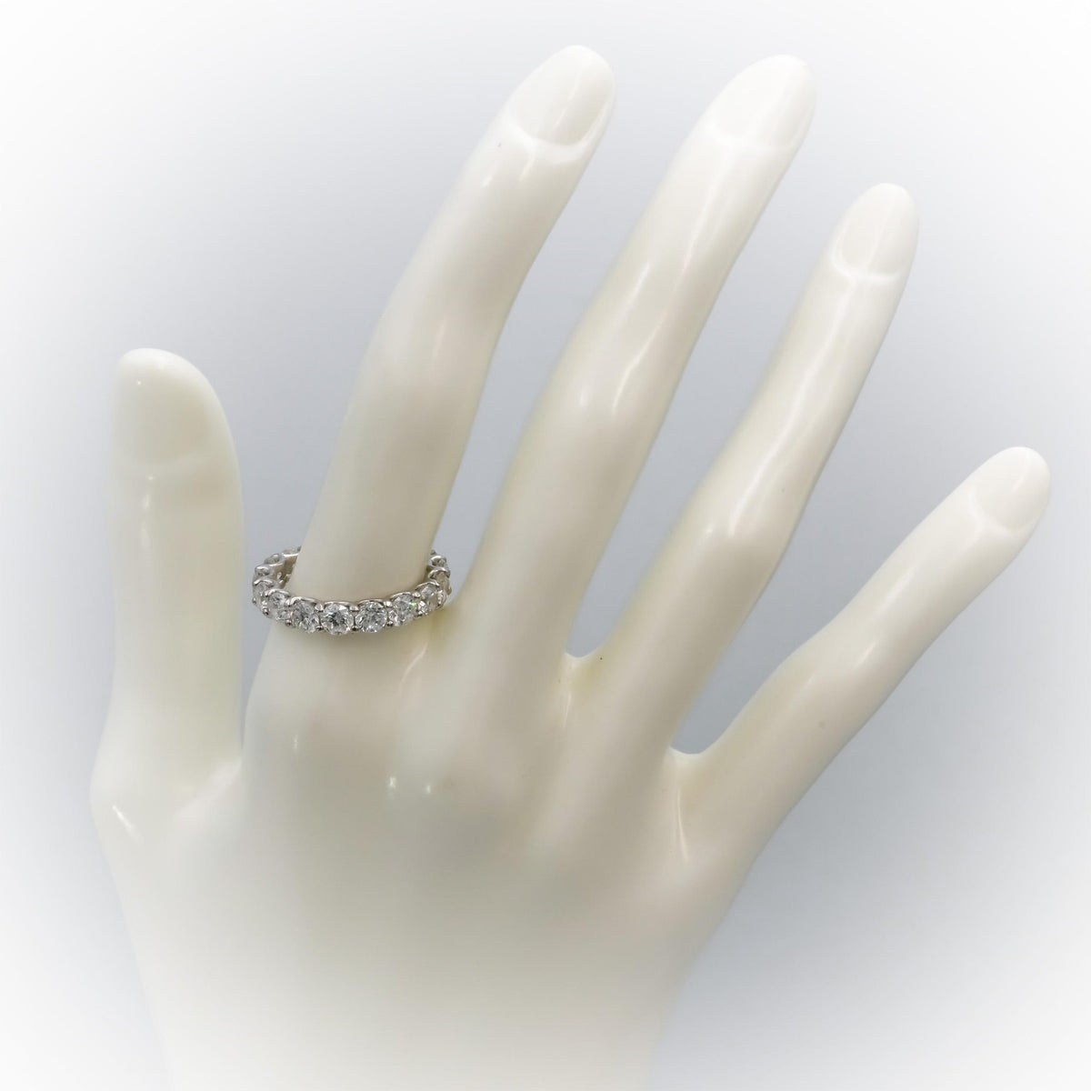 14k White Gold Round Diamond Shared Prong Eternity Band Ring 4.0CT Size 7