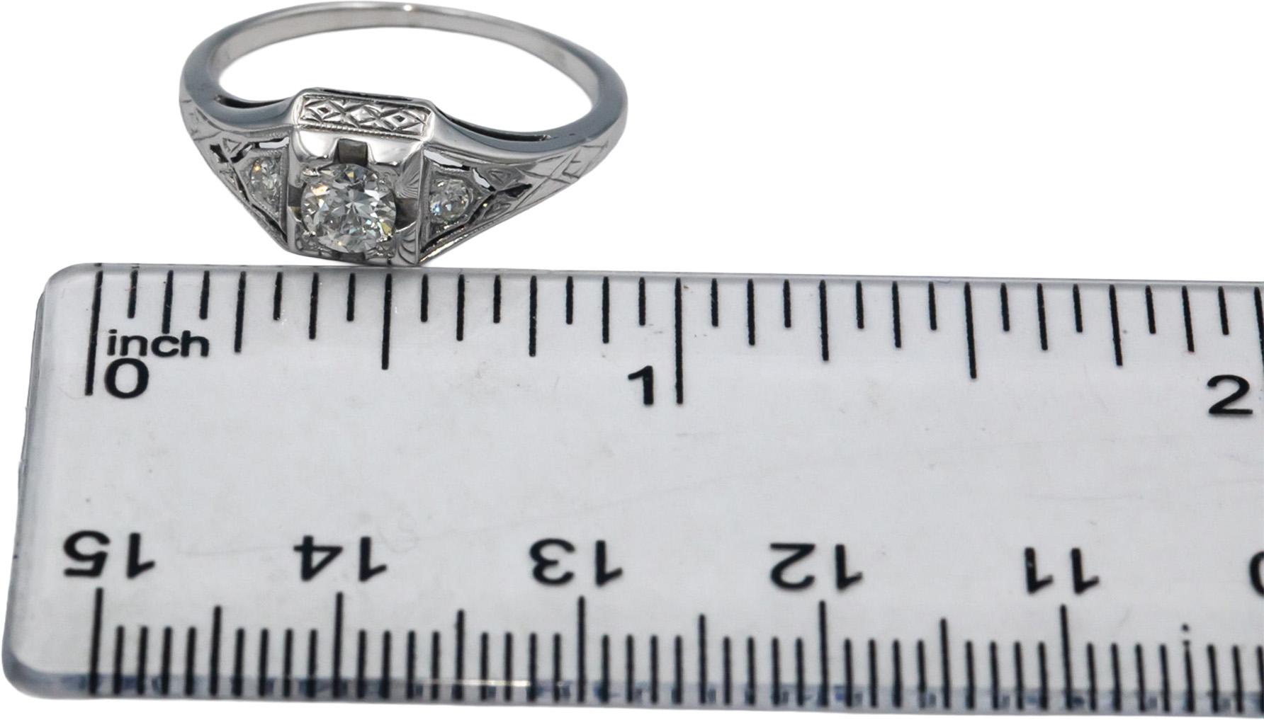 Vintage Antique 18k White gold 0.58CT Diamond Filigree Ring w/ 0.28CT Center
