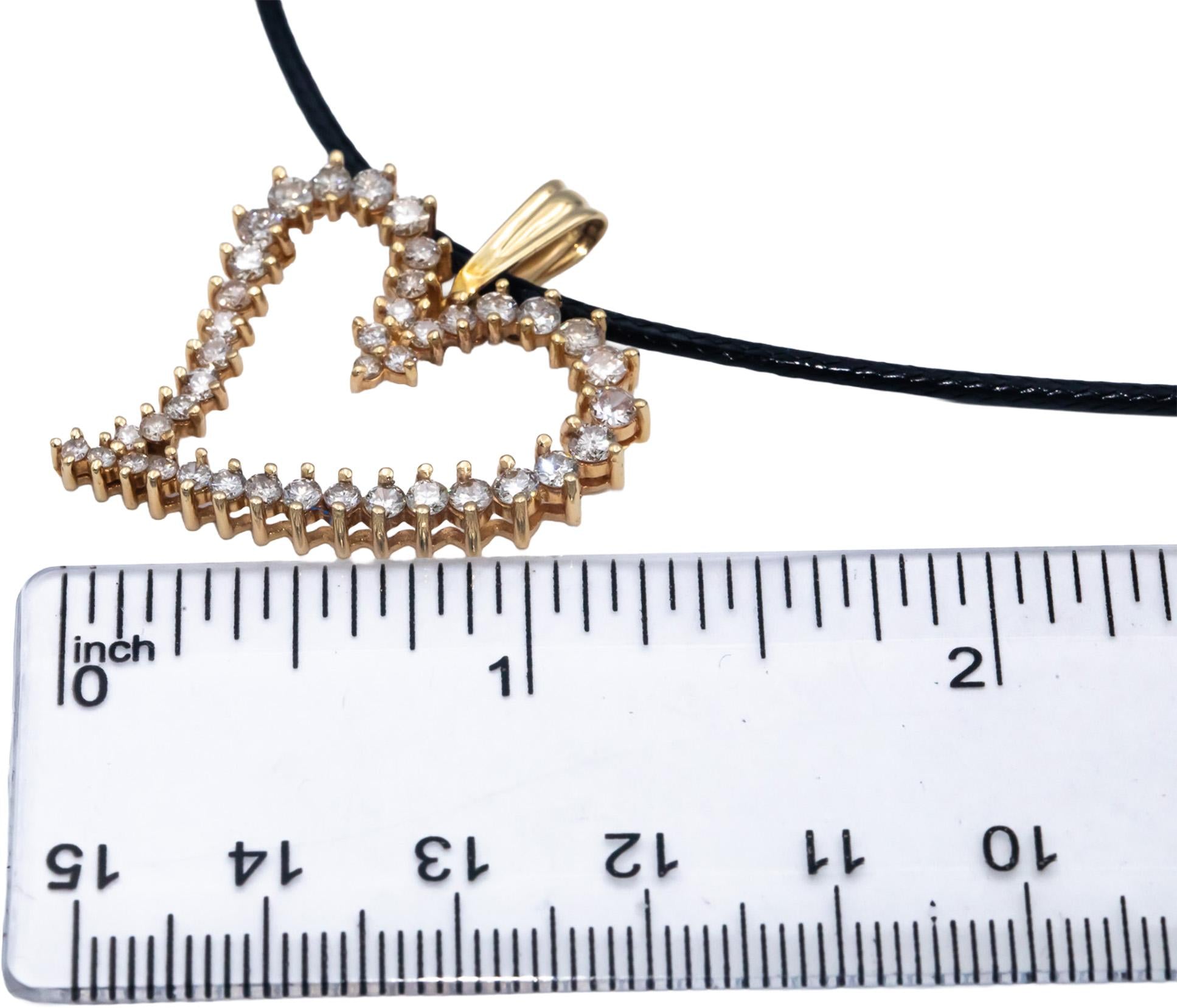 18k Yellow Gold 1.50CT Round Cut Diamond Heart Pendant Necklace
