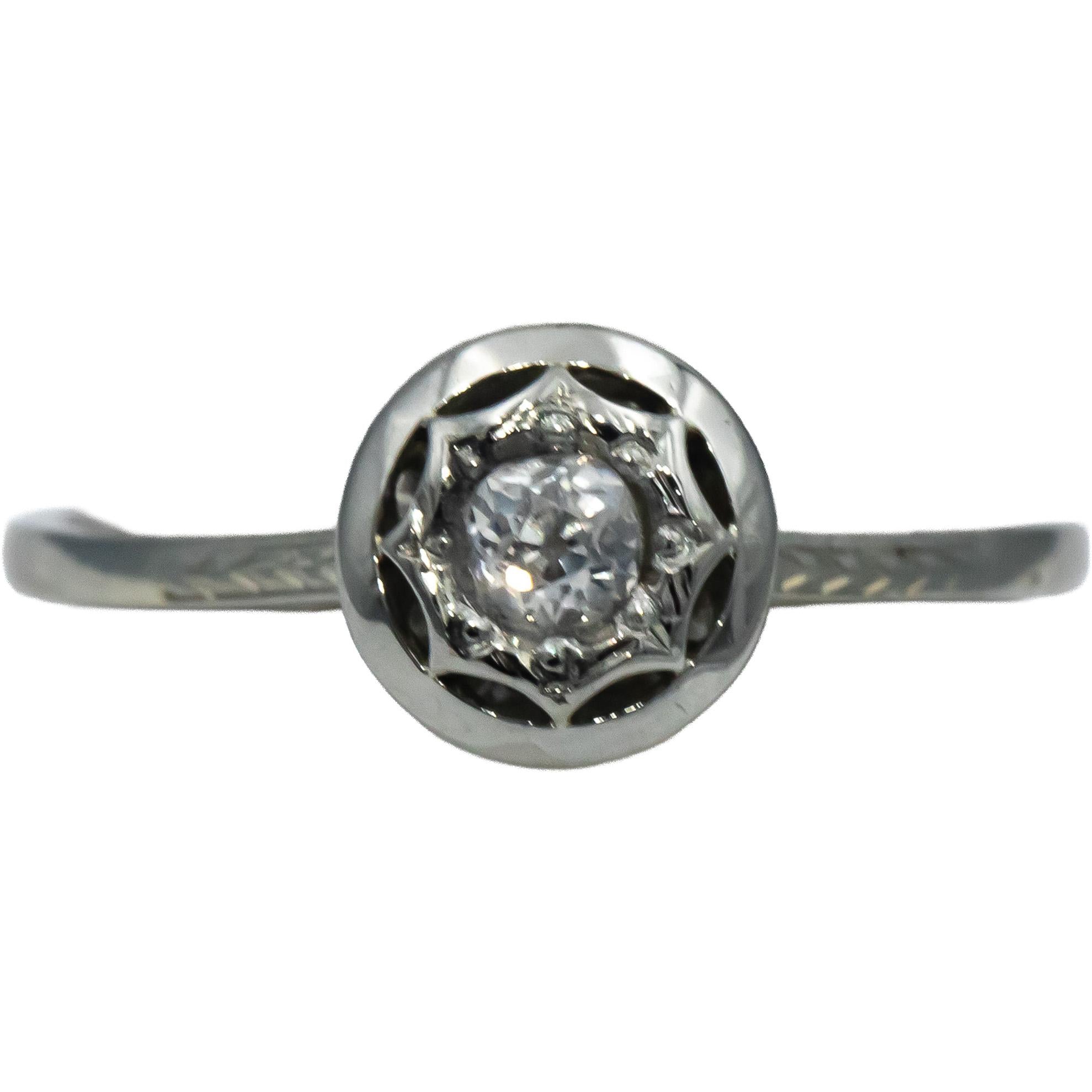 Vintage Antique 18k White Gold Round Diamond Solitaire Ring 0.16CT Size 7.25