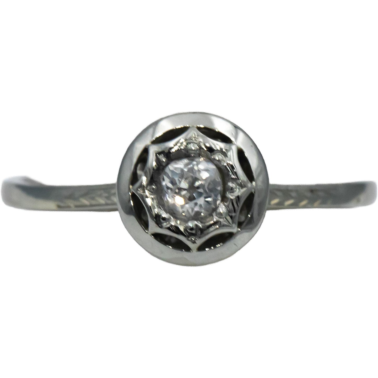 Vintage Antique 18k White Gold Round Diamond Solitaire Ring 0.16CT Size 7.25