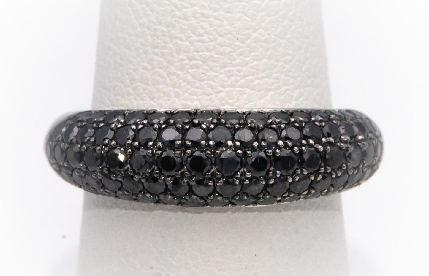 18k White Gold Round Black Diamond Cluster Dome Band Ring 1.50CTW Size 6.75