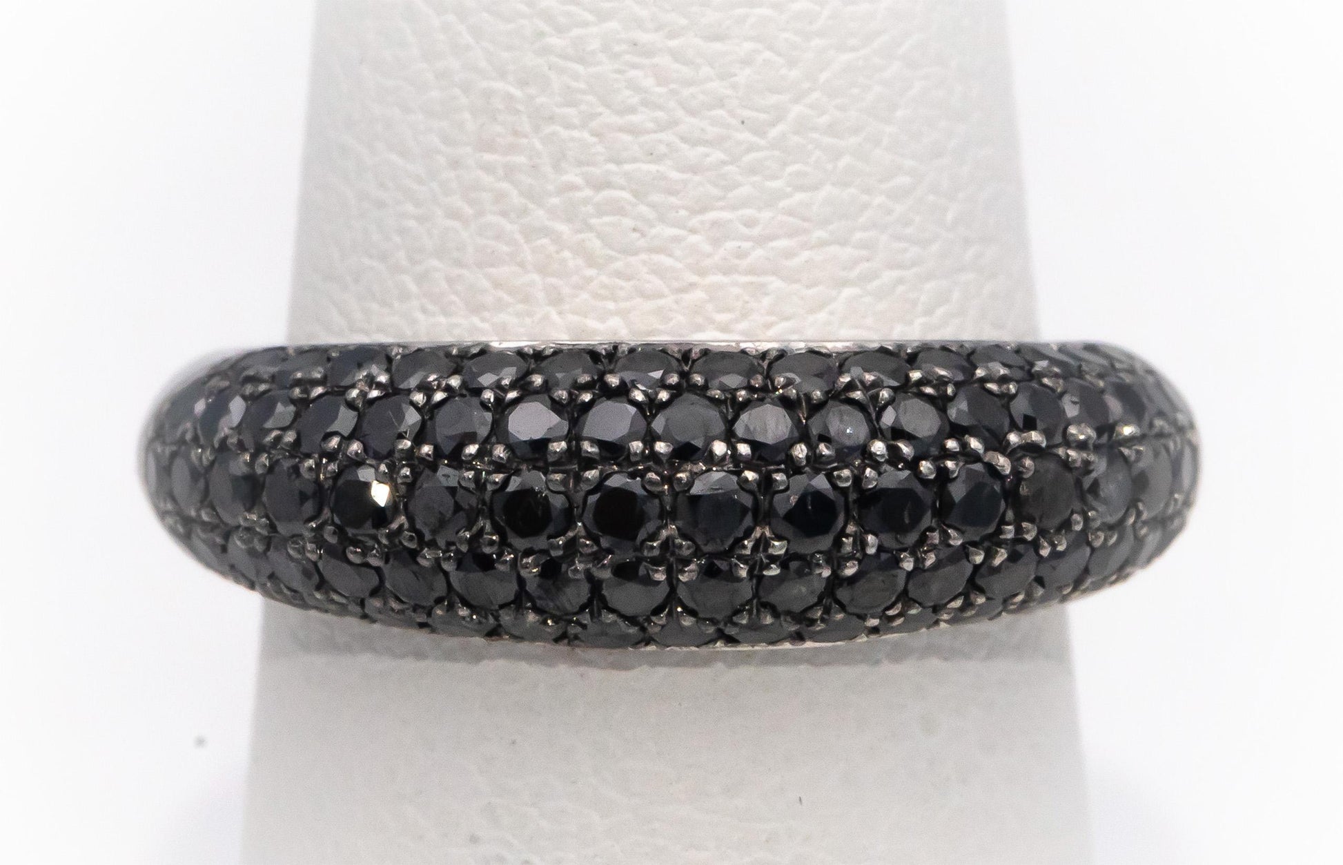 18k White Gold Round Black Diamond Cluster Dome Band Ring 1.50CTW Size 6.75