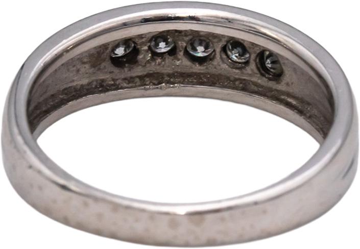 18k White Gold Round Bezel Set Diamond Five Stone Band Ring 0.10CT Size 6.25