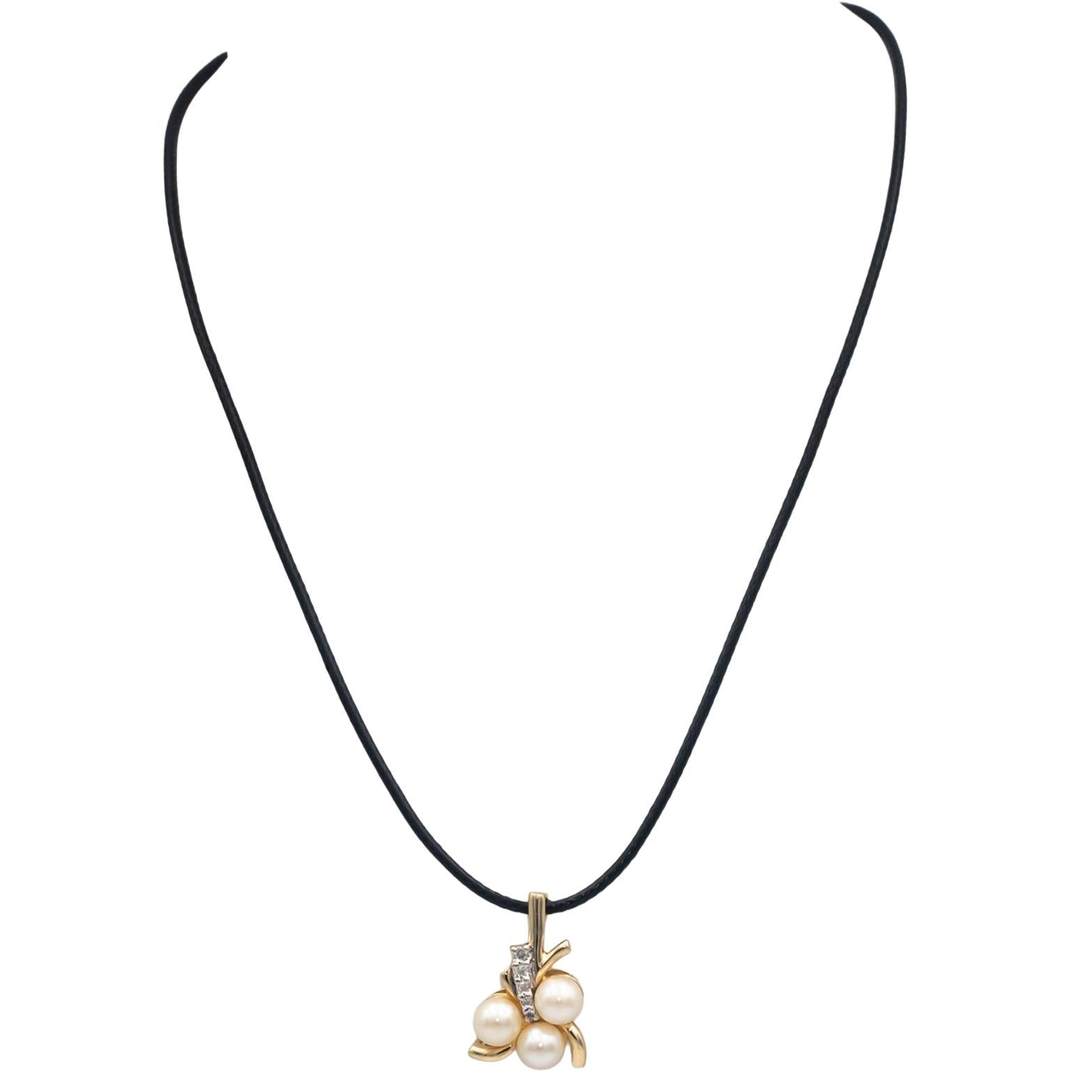 14k Yellow Gold 0.08CT Diamond and 5.8mm Pearl Pendant