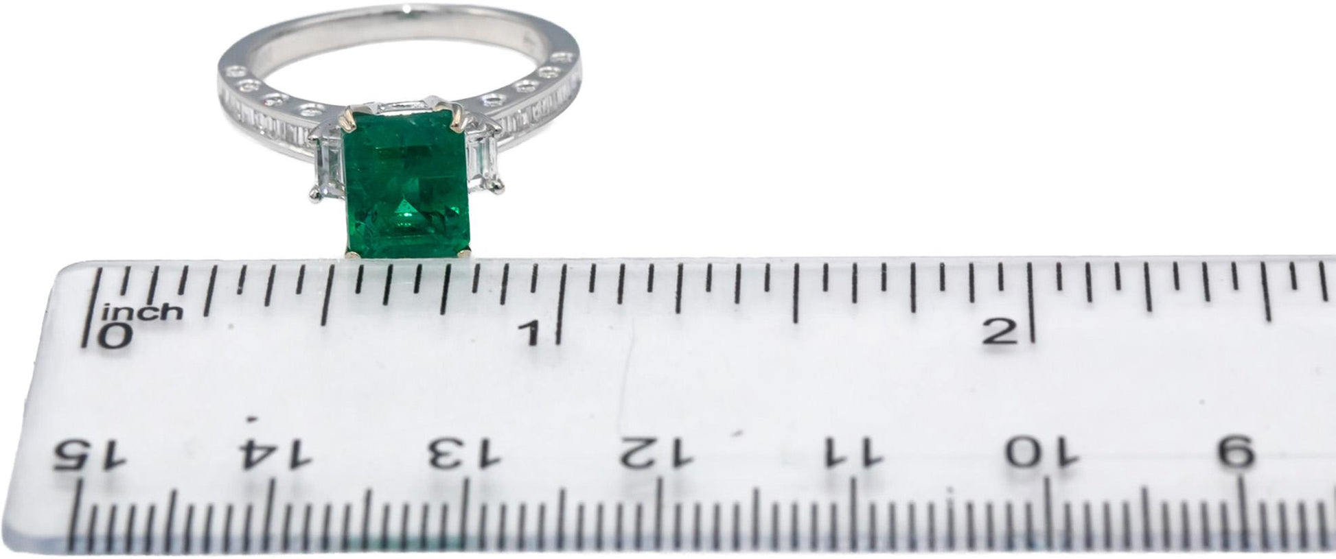 GIA Certified 18k White Gold Zambia Emerald and VS Diamond Ring 2.94CT Size 6.25