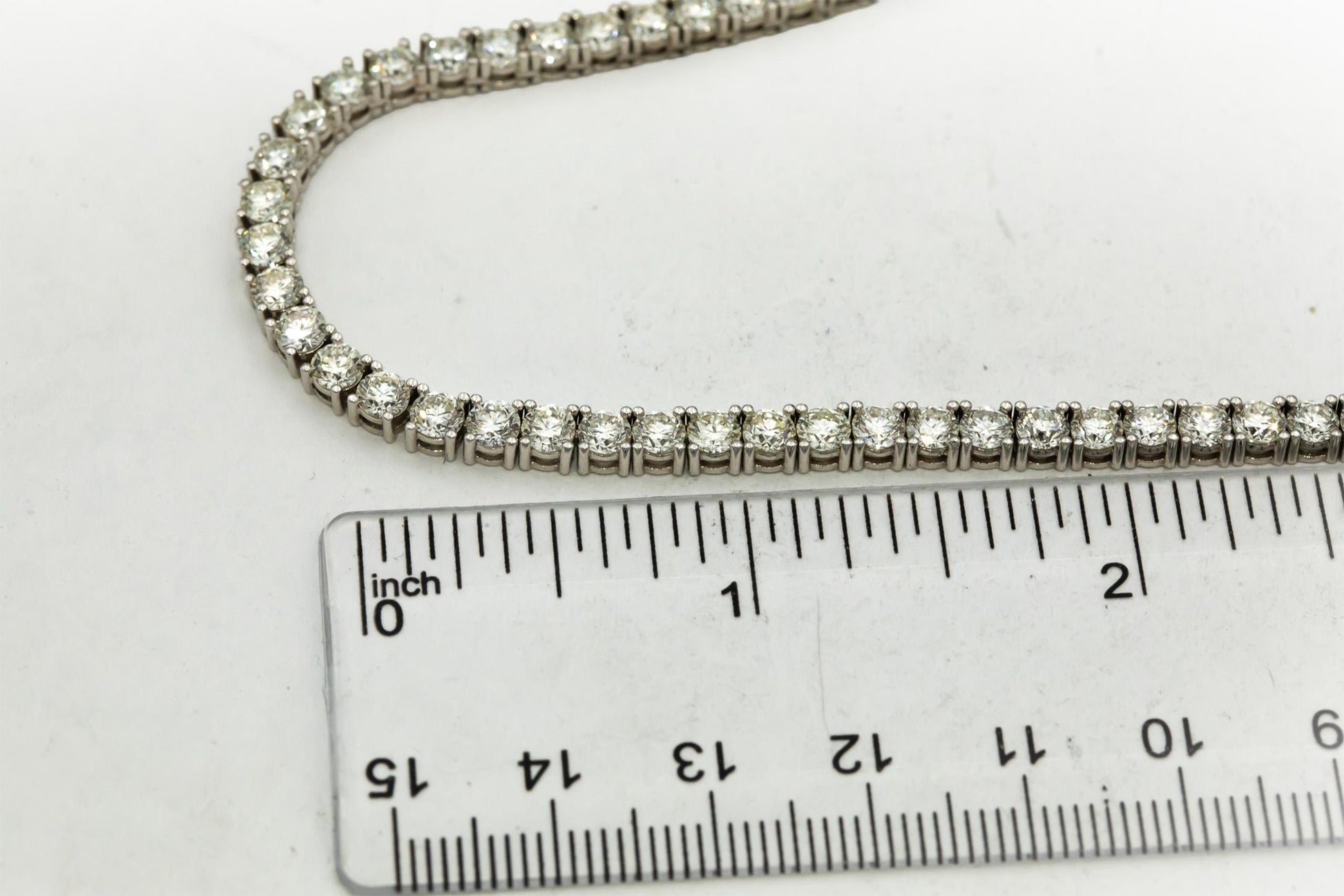 14k White Gold VS Round Diamond Tennis Necklace 22.85CT