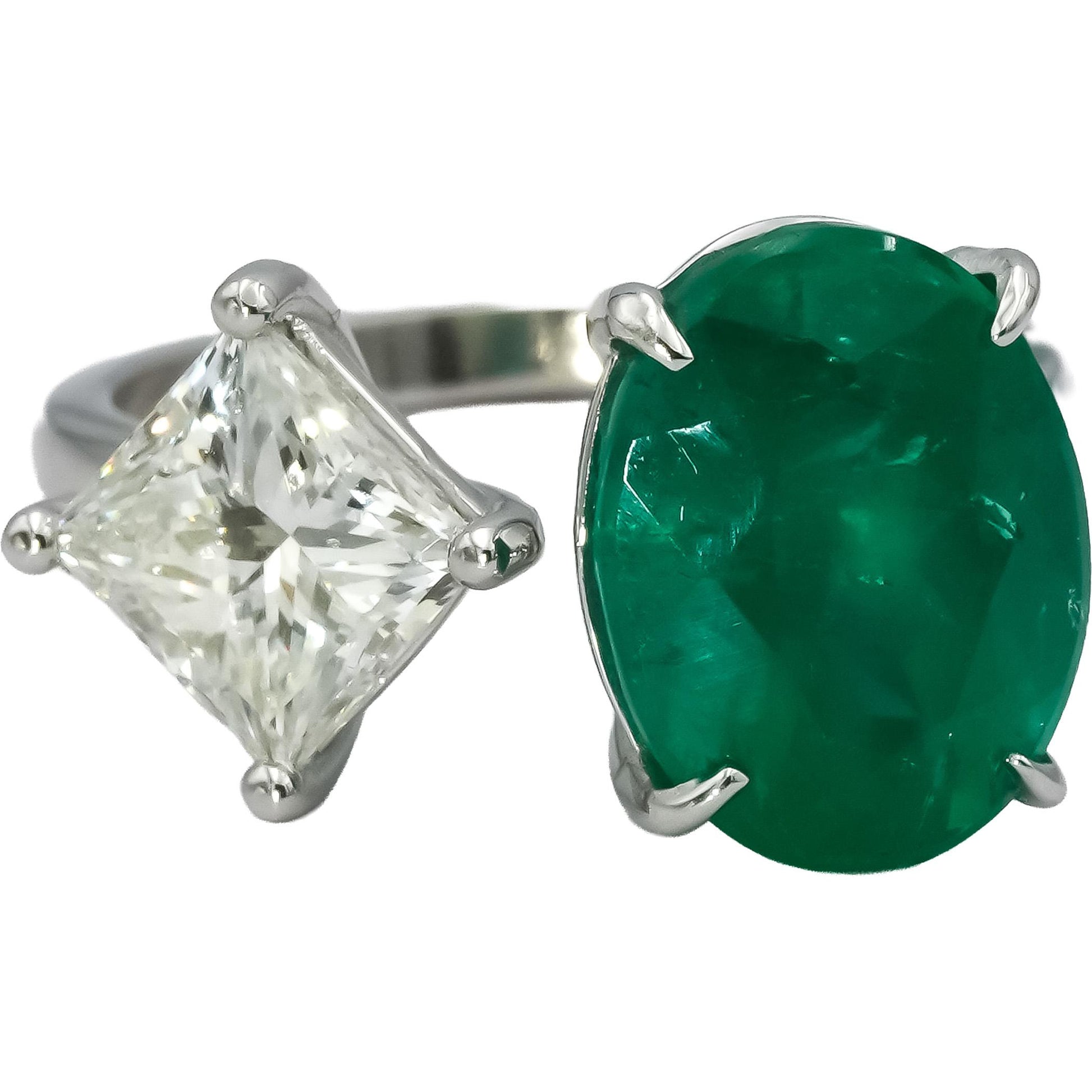 GIA Certified 14k White Gold VS2/G Princess Diamond and Emerald Ring 6.28CT