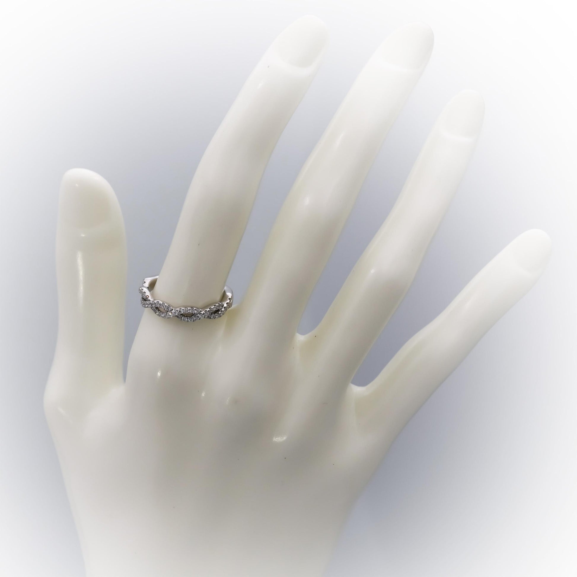 14k White Gold VS Round Diamond The Leo Legacy Twist Band Ring 0.50CT Size 6.75