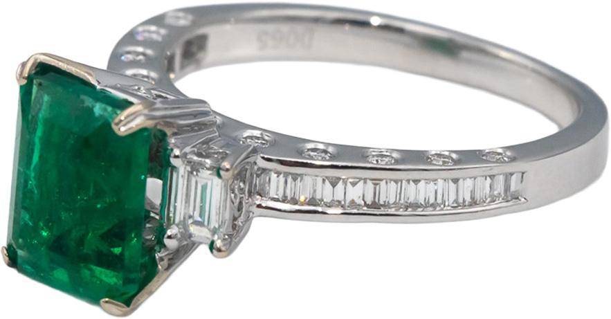 GIA Certified 18k White Gold Zambia Emerald and VS Diamond Ring 2.94CT Size 6.25