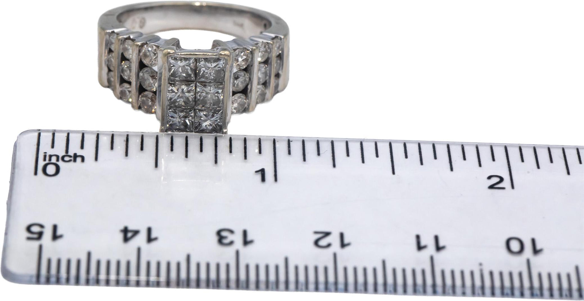 14k White Gold 2.0CT Princess and Round Cut Diamond Ring Size 7