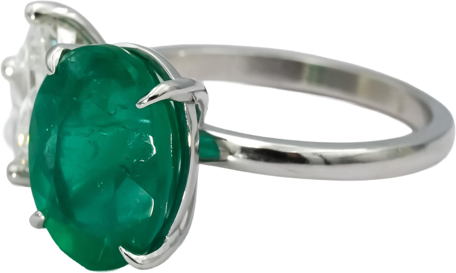 GIA Certified 14k White Gold VS2/G Princess Diamond and Emerald Ring 6.28CT