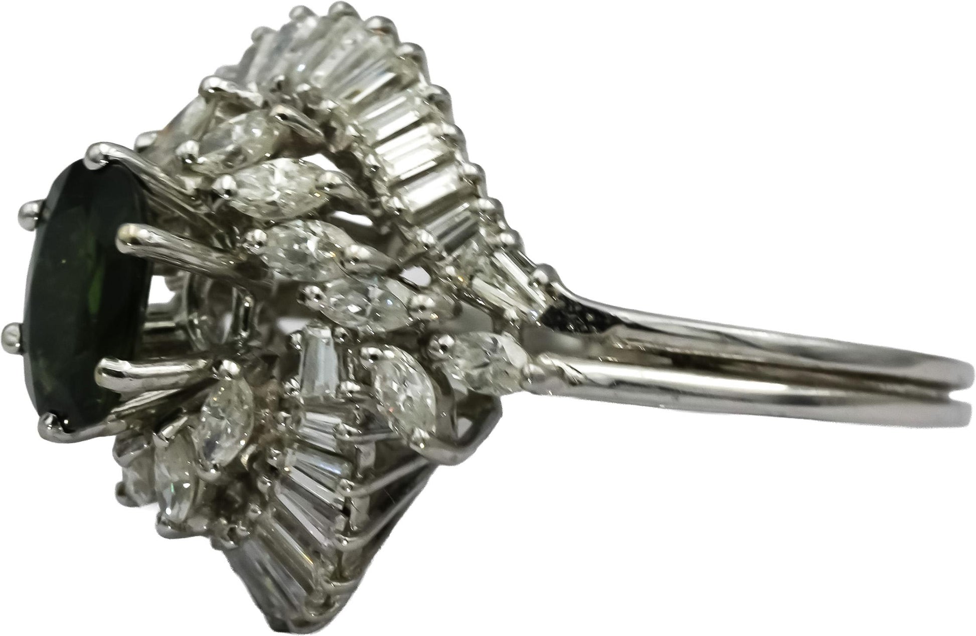18k White Gold VS Diamond and Green Sapphire Cocktail Ring 3.0CT Size 7.5