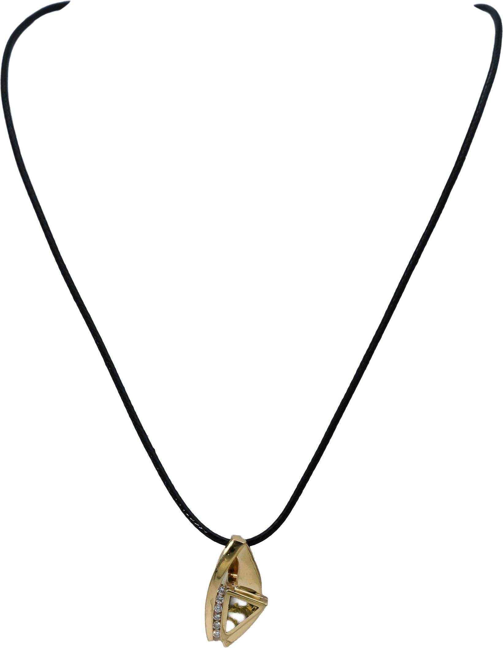 14k Yellow Gold VS Diamond and Opal Pendant Necklace 0.33CT