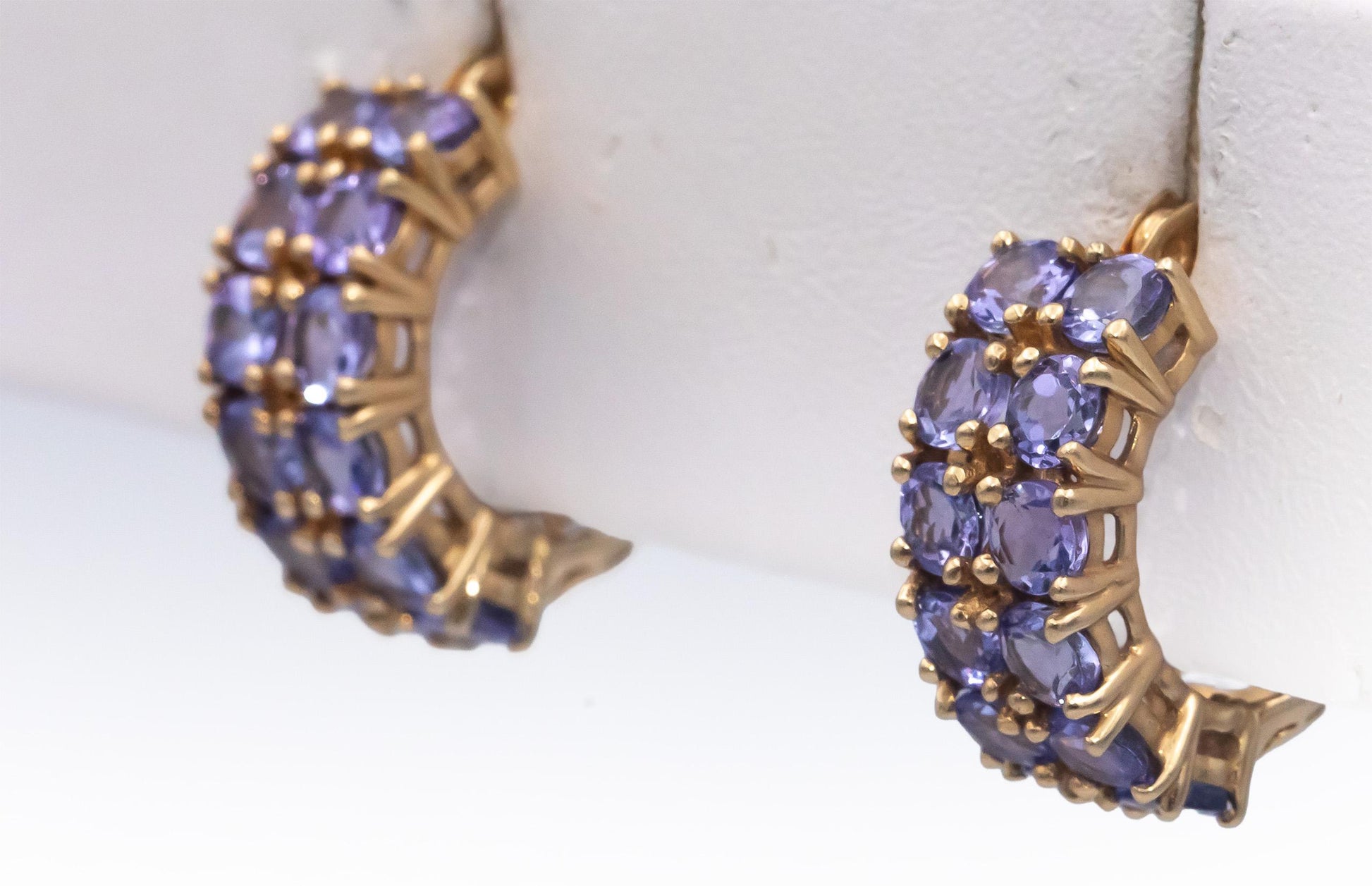 10k Yellow Gold 2.50CT Round Cut Tanzanite Huggie Earrings