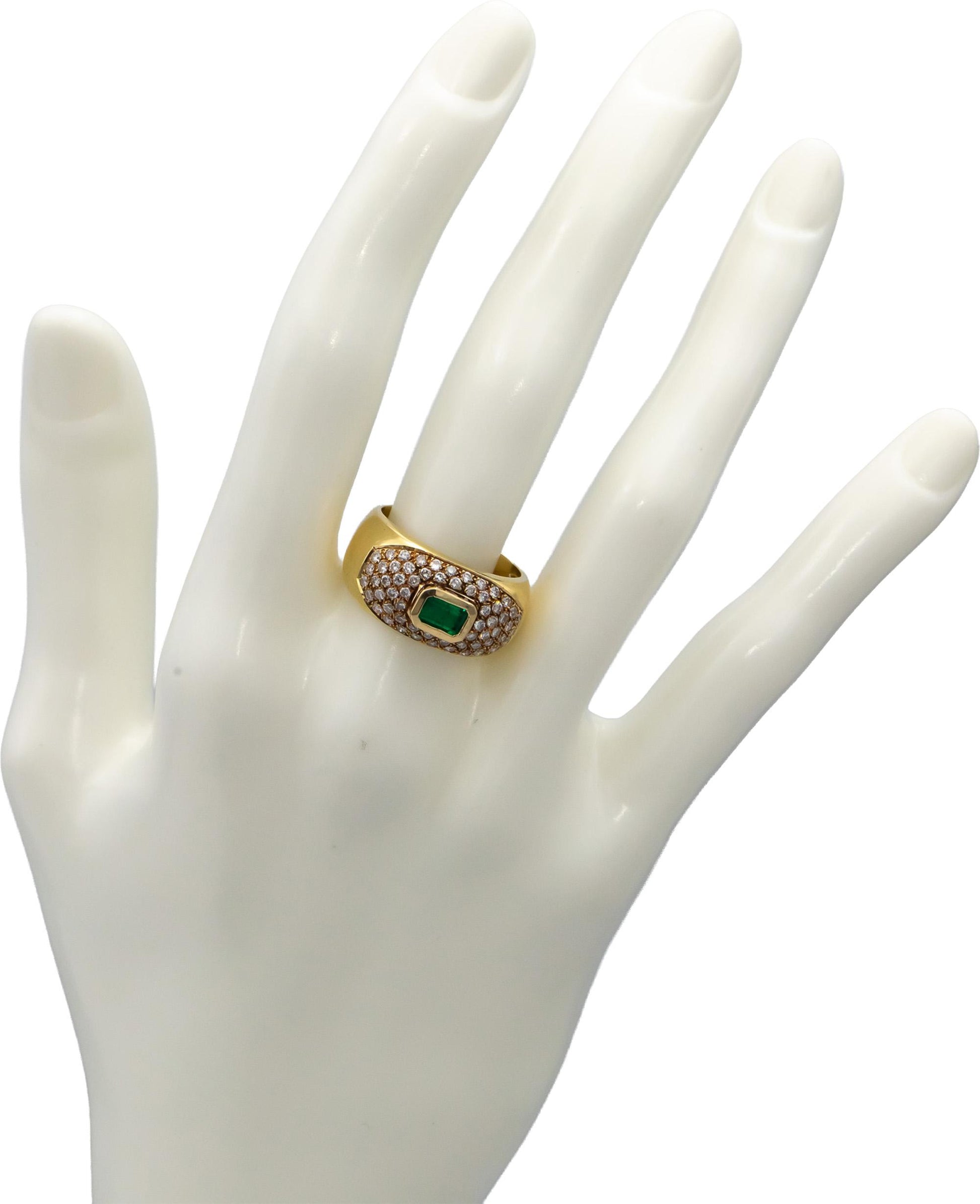 18k Yellow Gold VS Diamond and Emerald Cluster Cocktail Ring 1.25CTW Size 7