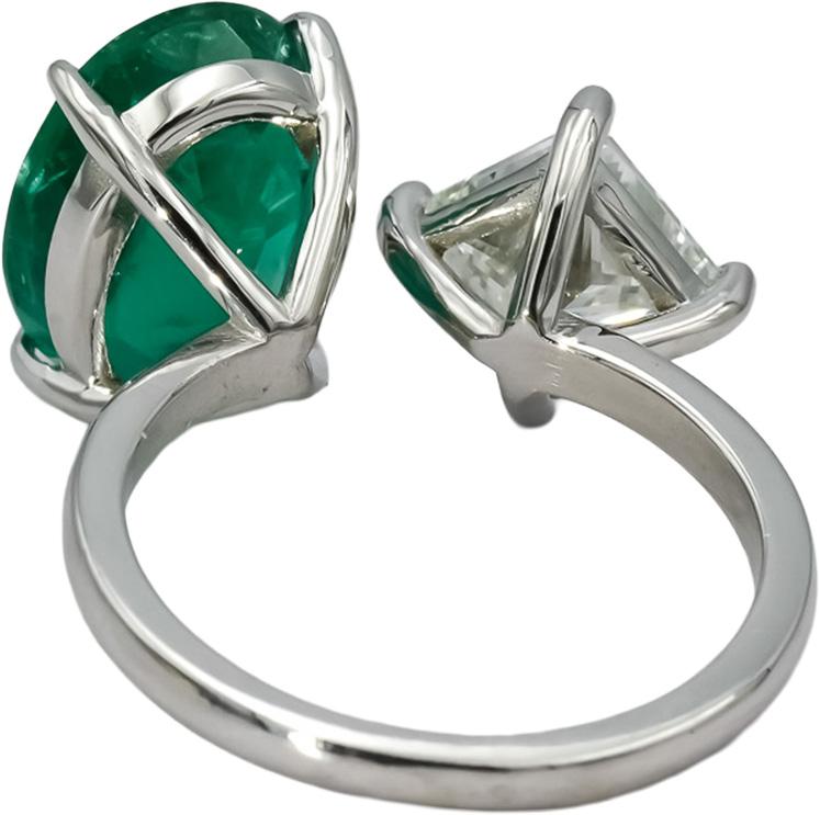 GIA Certified 14k White Gold VS2/G Princess Diamond and Emerald Ring 6.28CT