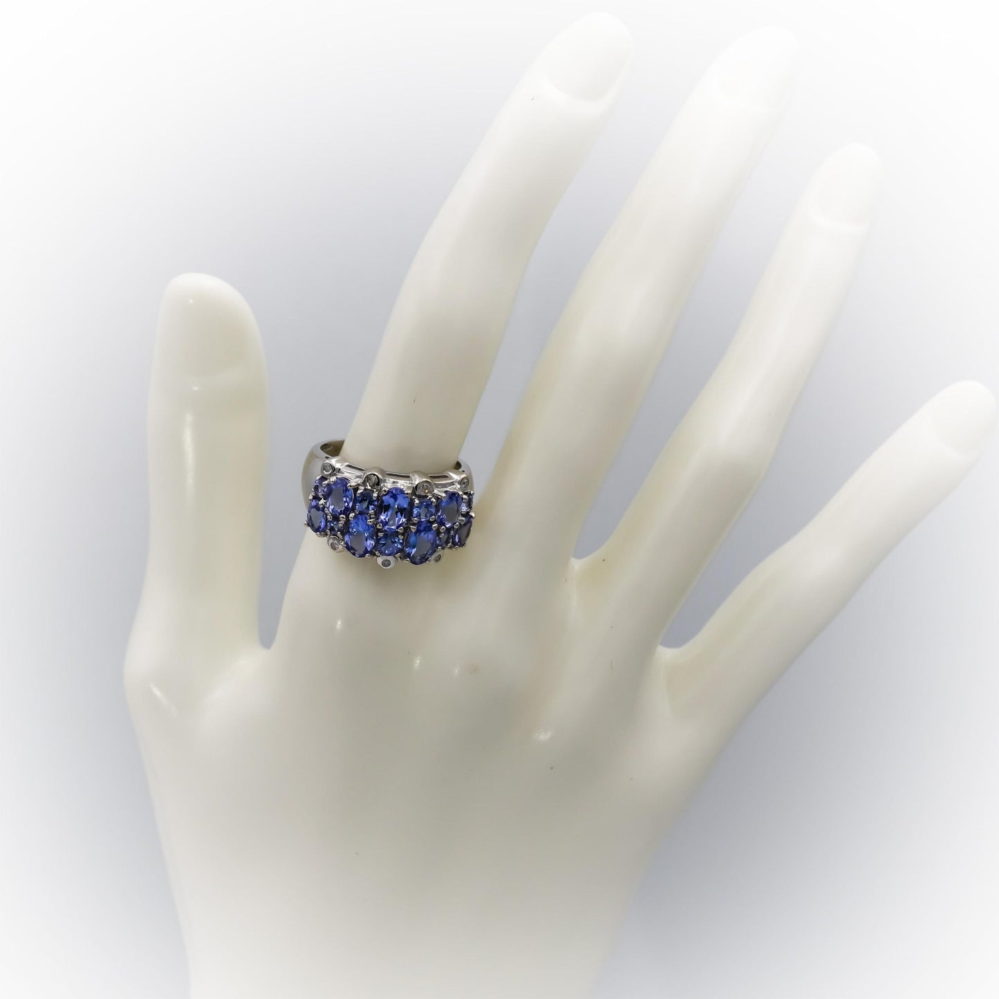 14k White Gold Oval and Round Tanzanite Ring 3.0CT Size 8 w/ Diamond Accents