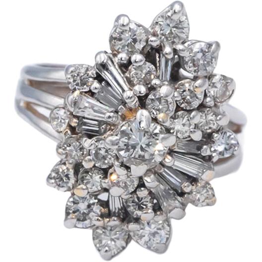 14k White Gold 1.50CT VS Round & Baguette Cut Diamond Cocktail Ring Size 4.5