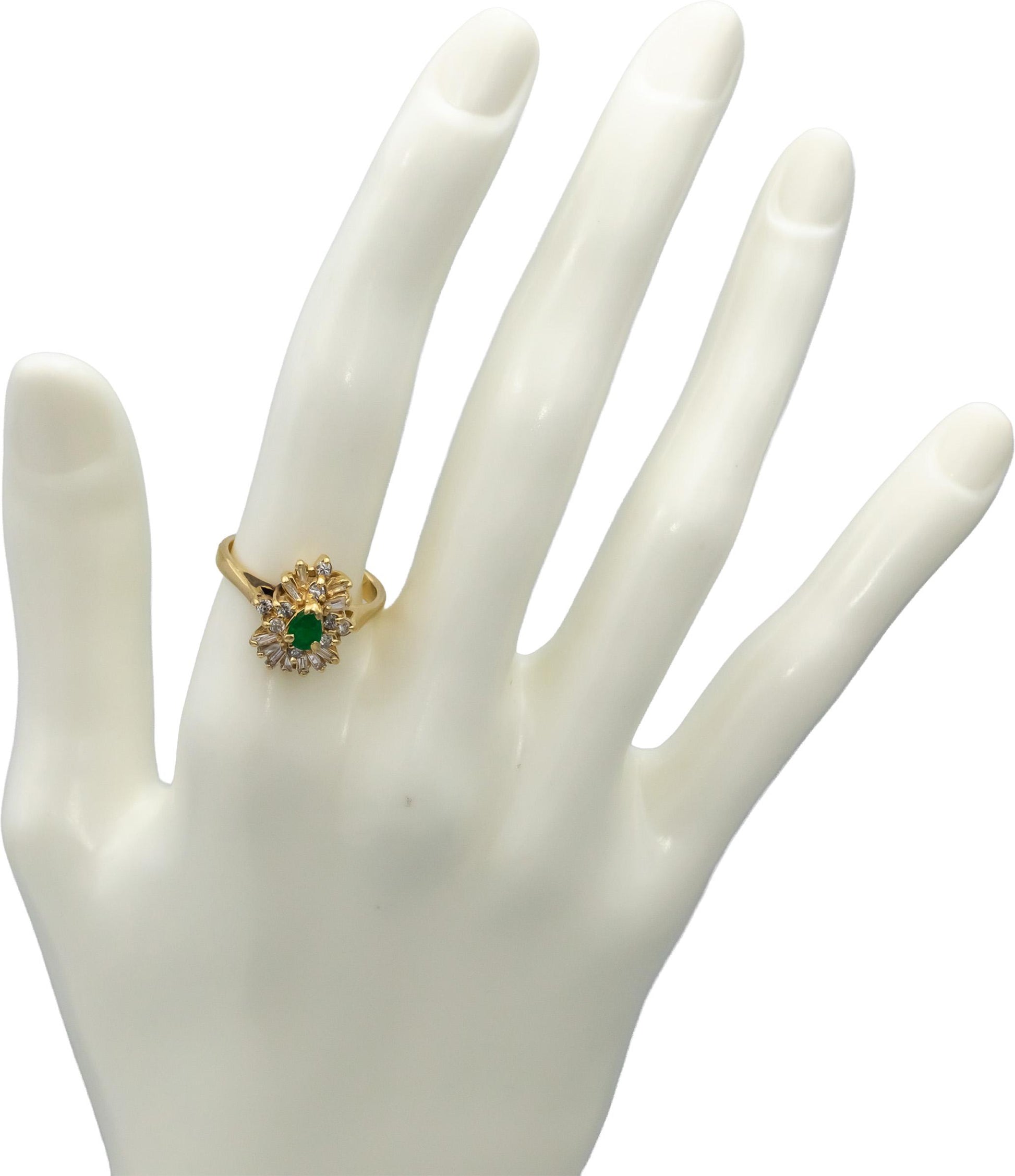 14k Yellow Gold Diamond and Emerald Cluster Cocktail Ring 0.70CTW Size 6.75