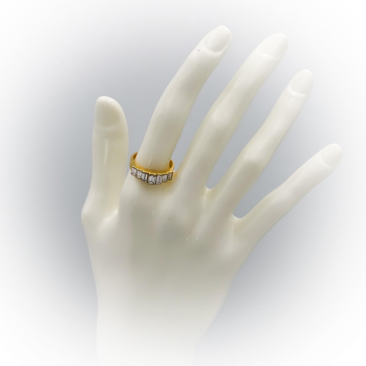 18k Yellow Gold VS Emerald Cut Diamond Band Ring 1.88CT Size 7.5