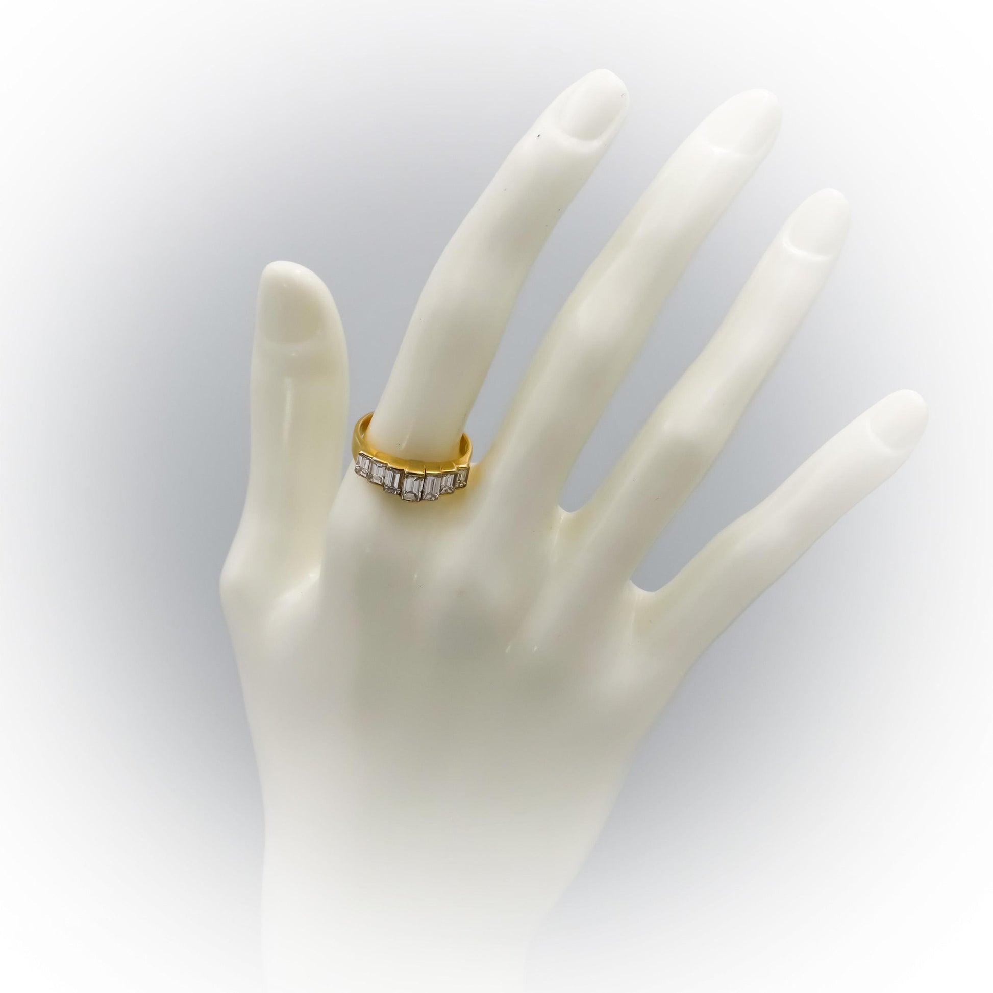 18k Yellow Gold VS Emerald Cut Diamond Band Ring 1.88CT Size 7.5