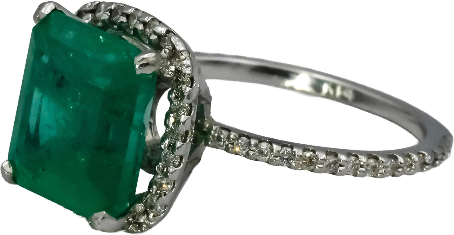 14k White Gold Diamond and Emerald Cocktail Ring 1.20CT Size 6