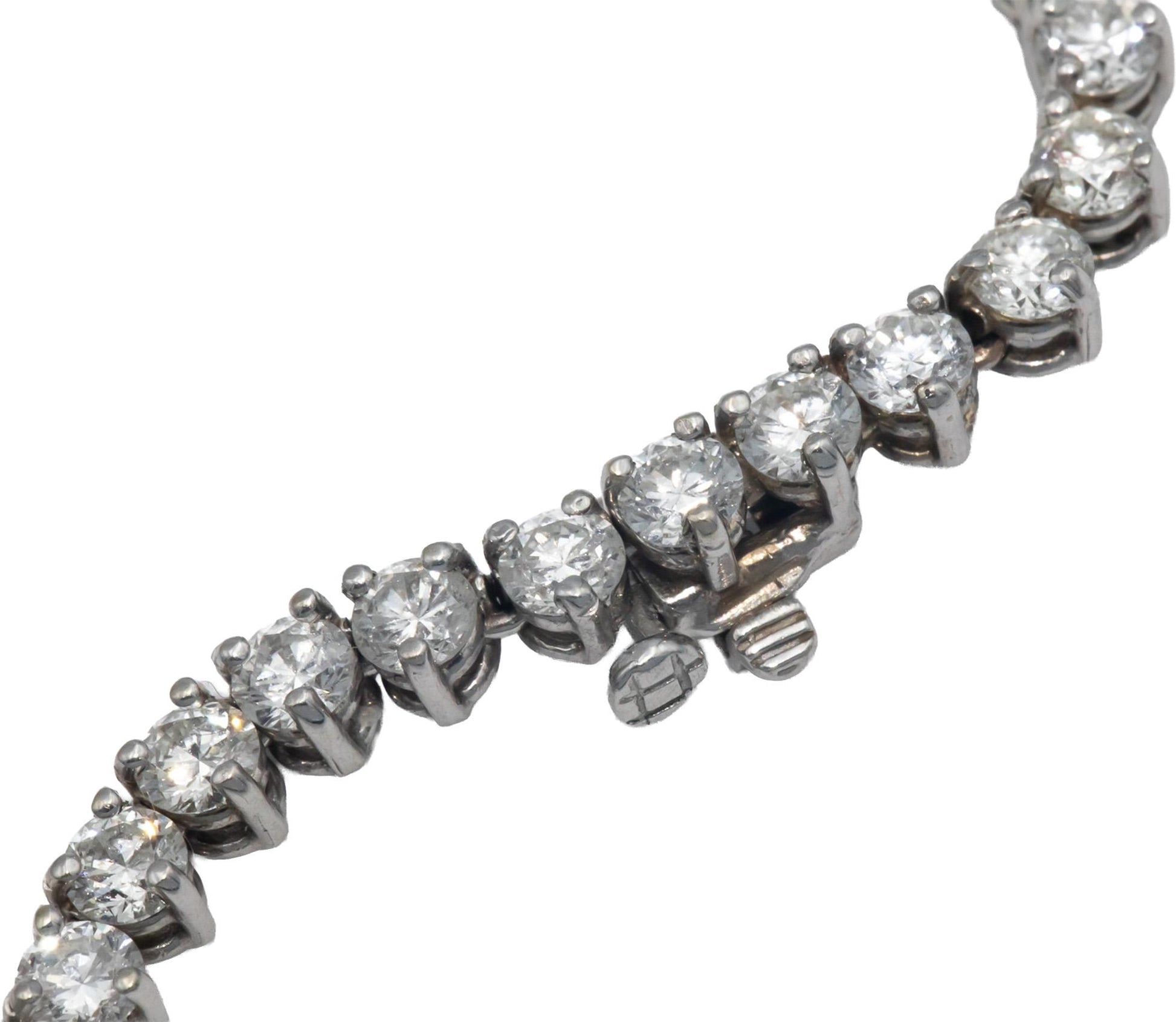 Round Cut Diamond 18k White Gold Riviera Necklace Graduated Width 30.93CT