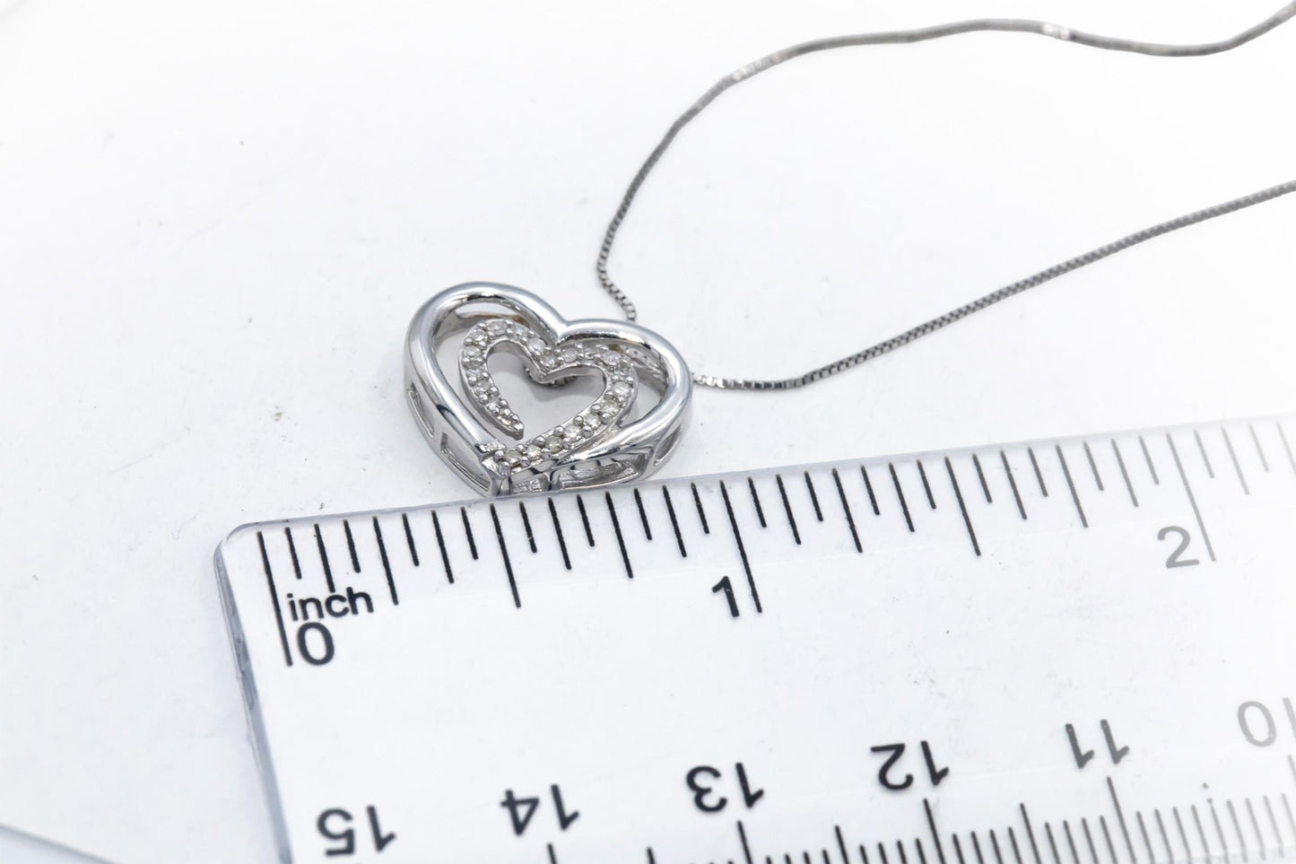 14k White Gold Round Diamond Heart Pendant Necklace Chain 0.12CT