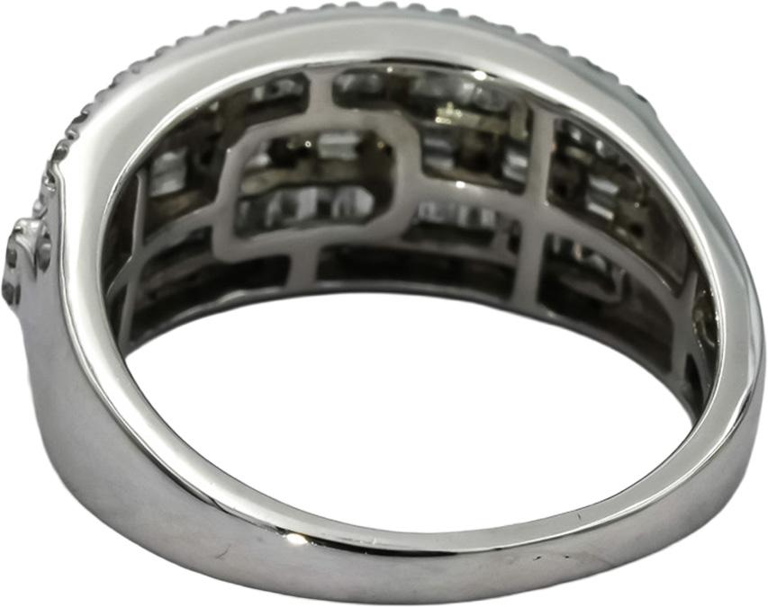 10k White Gold Round and Baguette Cut Diamond Cluster Band Ring 1.0CT Size 8.5