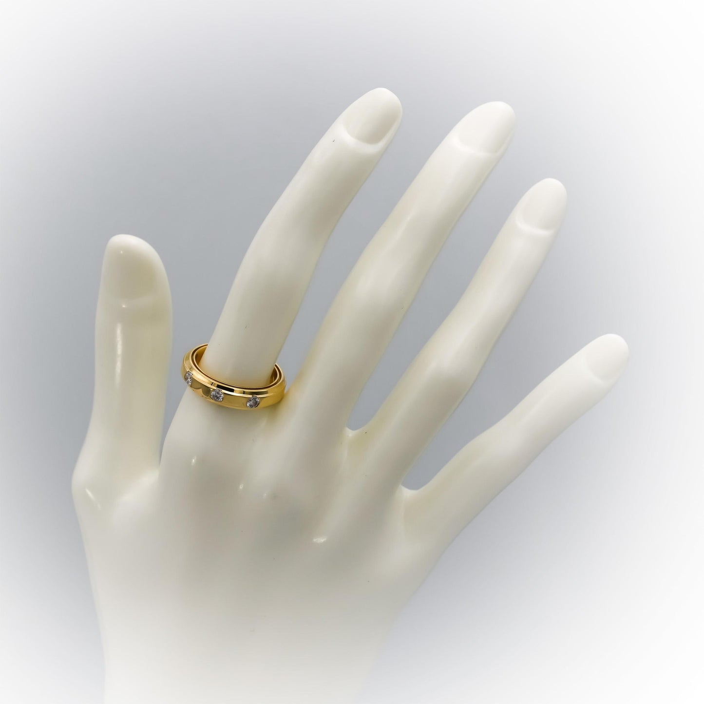 ROBERTO COIN 18k Yellow Gold Round Diamond Band Ring 0.30CT Size 6.75