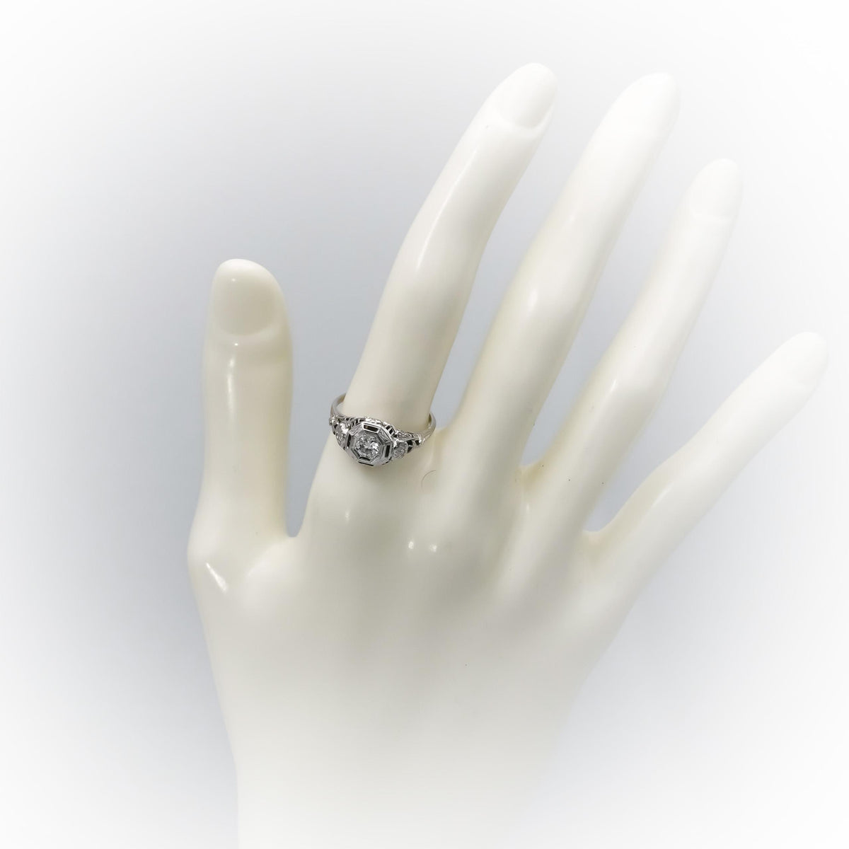 18k White Gold VS Round Diamond Filigree Ring 0.27CT Size 6.75